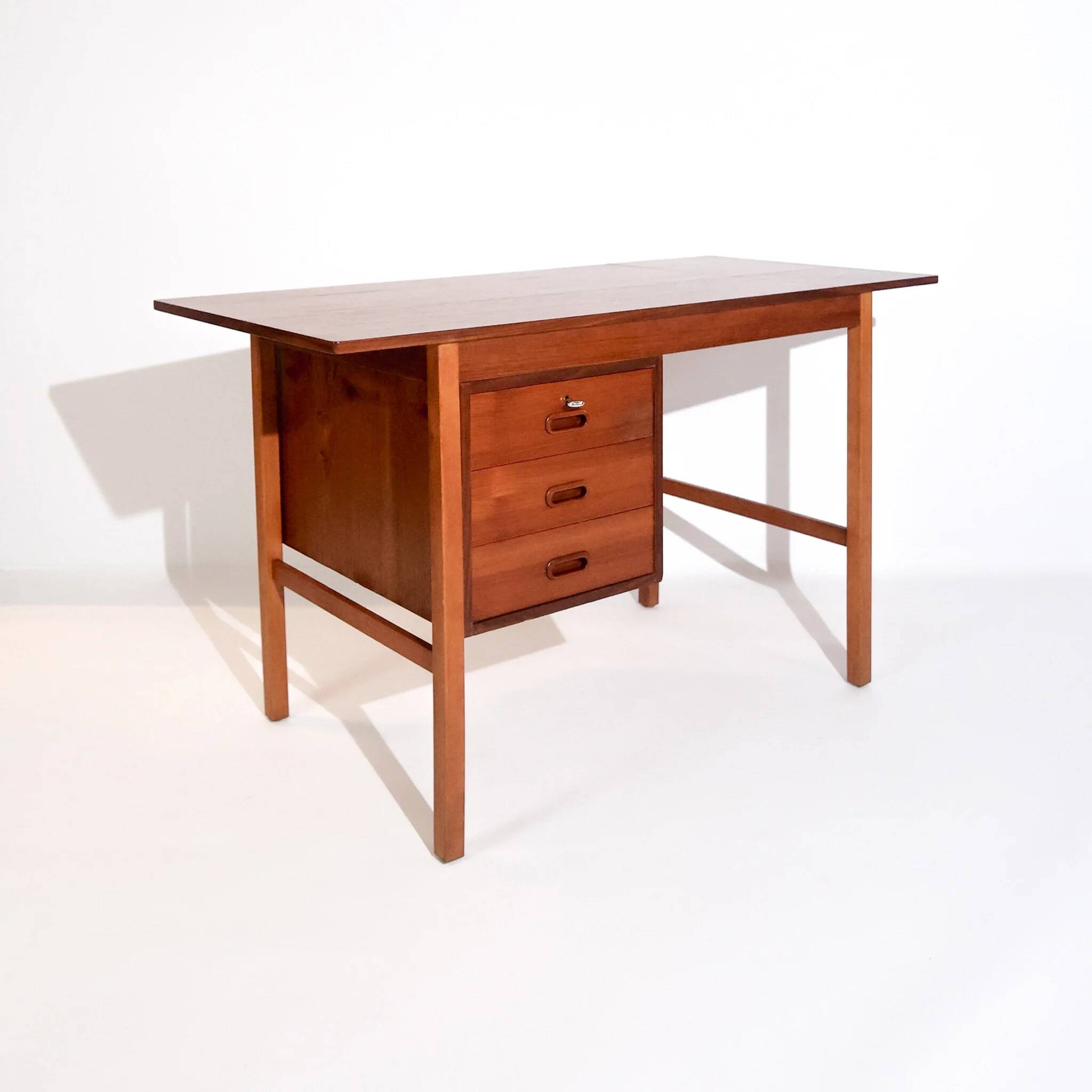 Bureau scandinave vintage extensible en teck avec caisson de tiroirs mobile