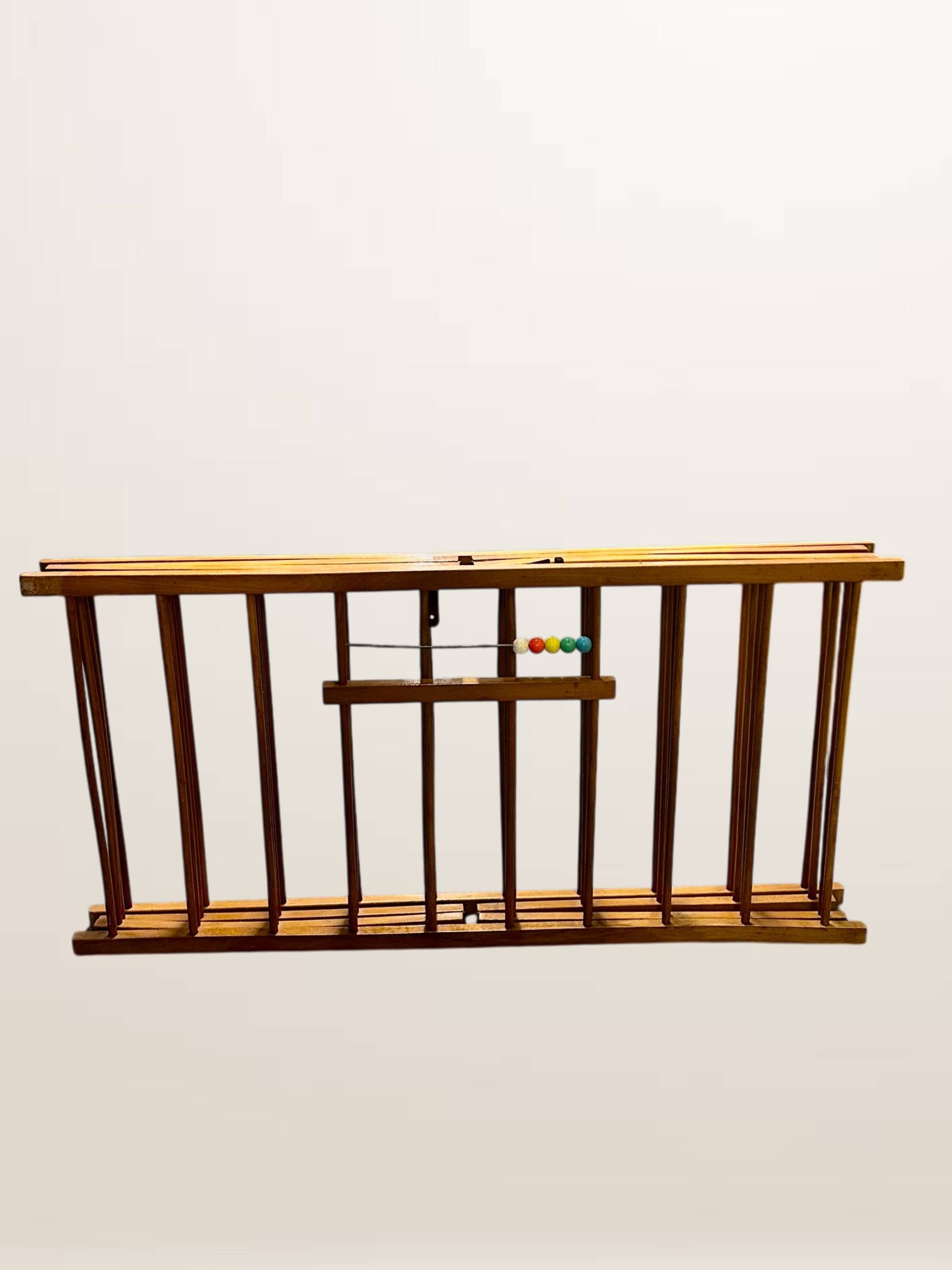 Ancien parc pour enfant pliant en bois, 1950