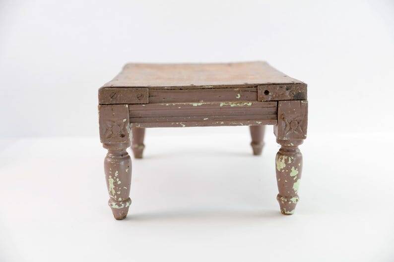 Antique Bajot stool in weathered wood: richly patinated decorative table.
