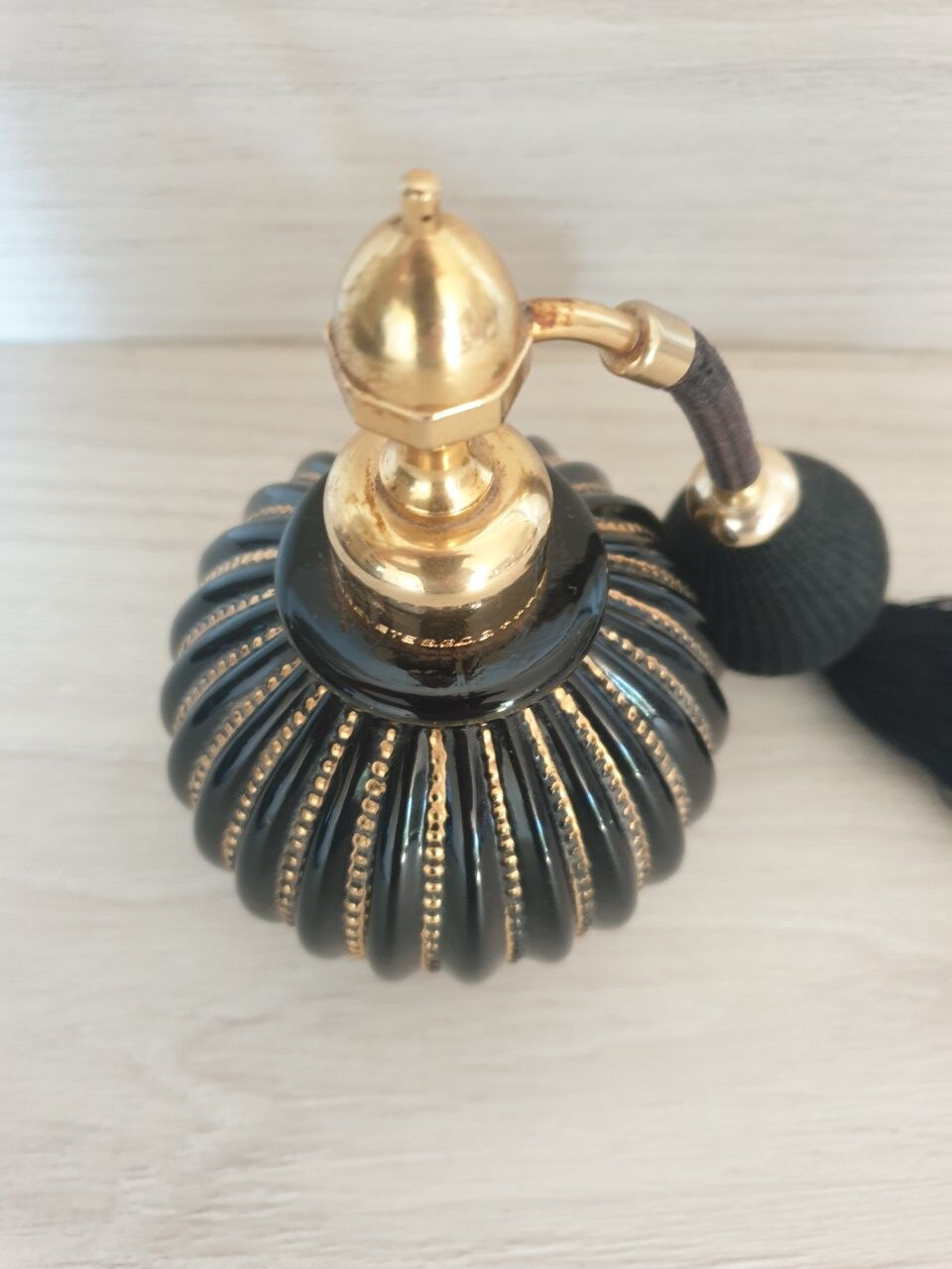 Antique perfume vaporizer