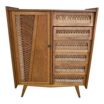 Armoire penderie et tiroirs en chêne et rotin pieds compas Vintage année 60