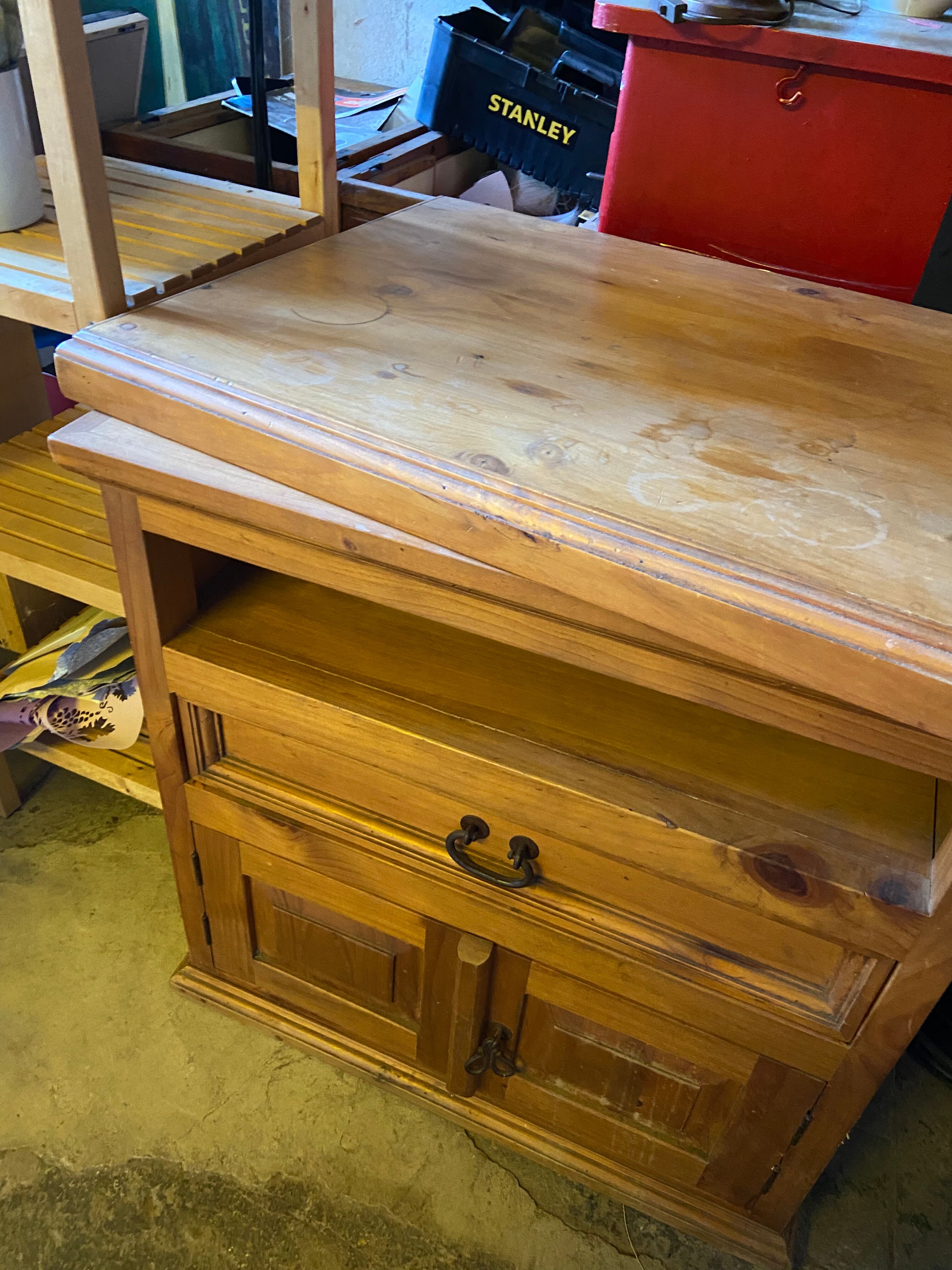 TV cabinet in raw wood to be relooked