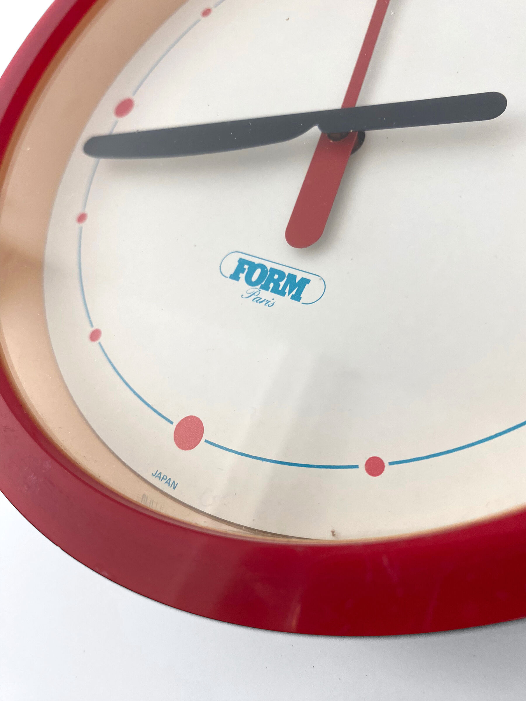 Wall clock 80s