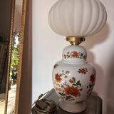 Lampe à poser vintage à fleurs globe plissé