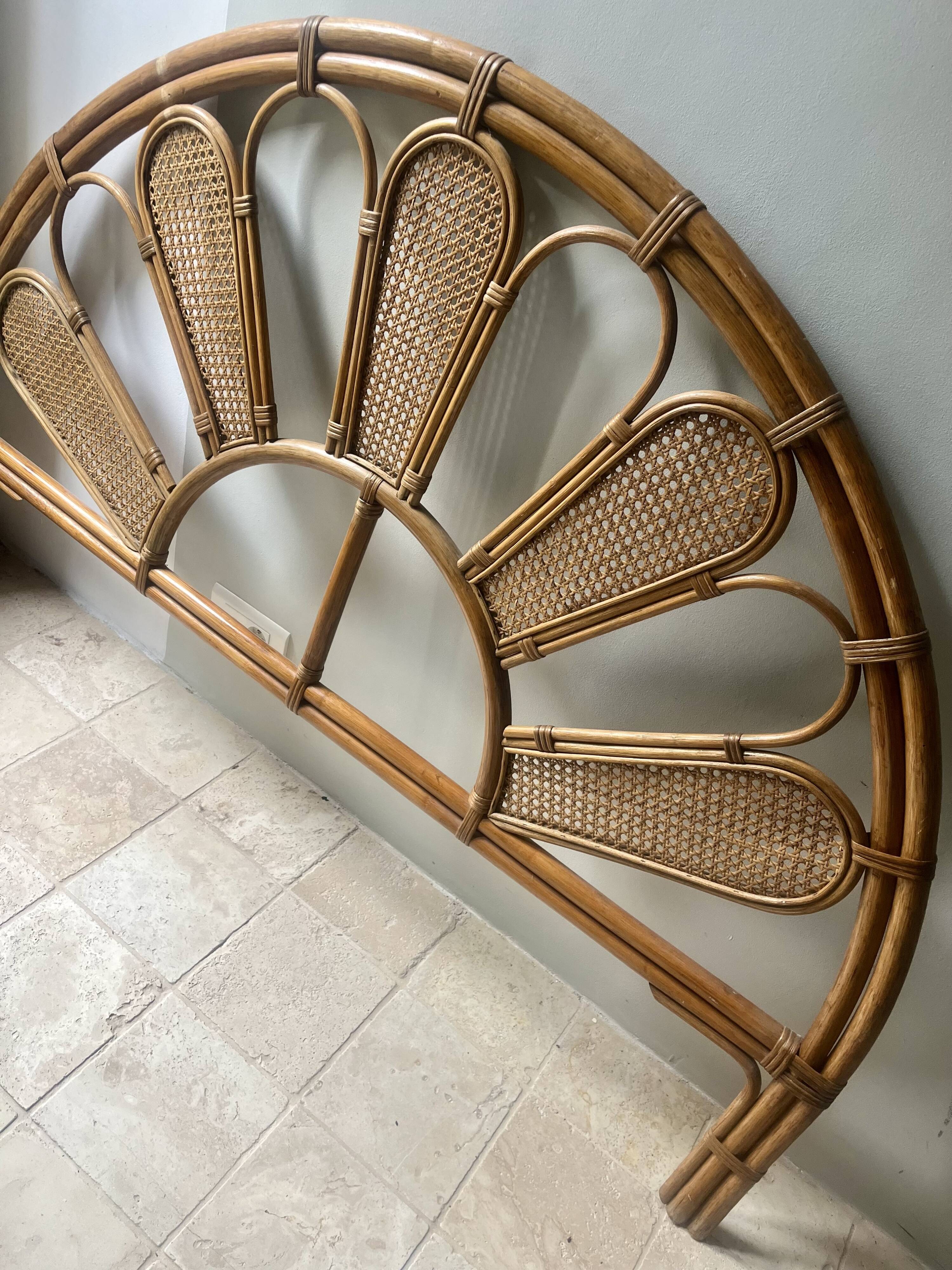 Tête de lit en rotin vintage