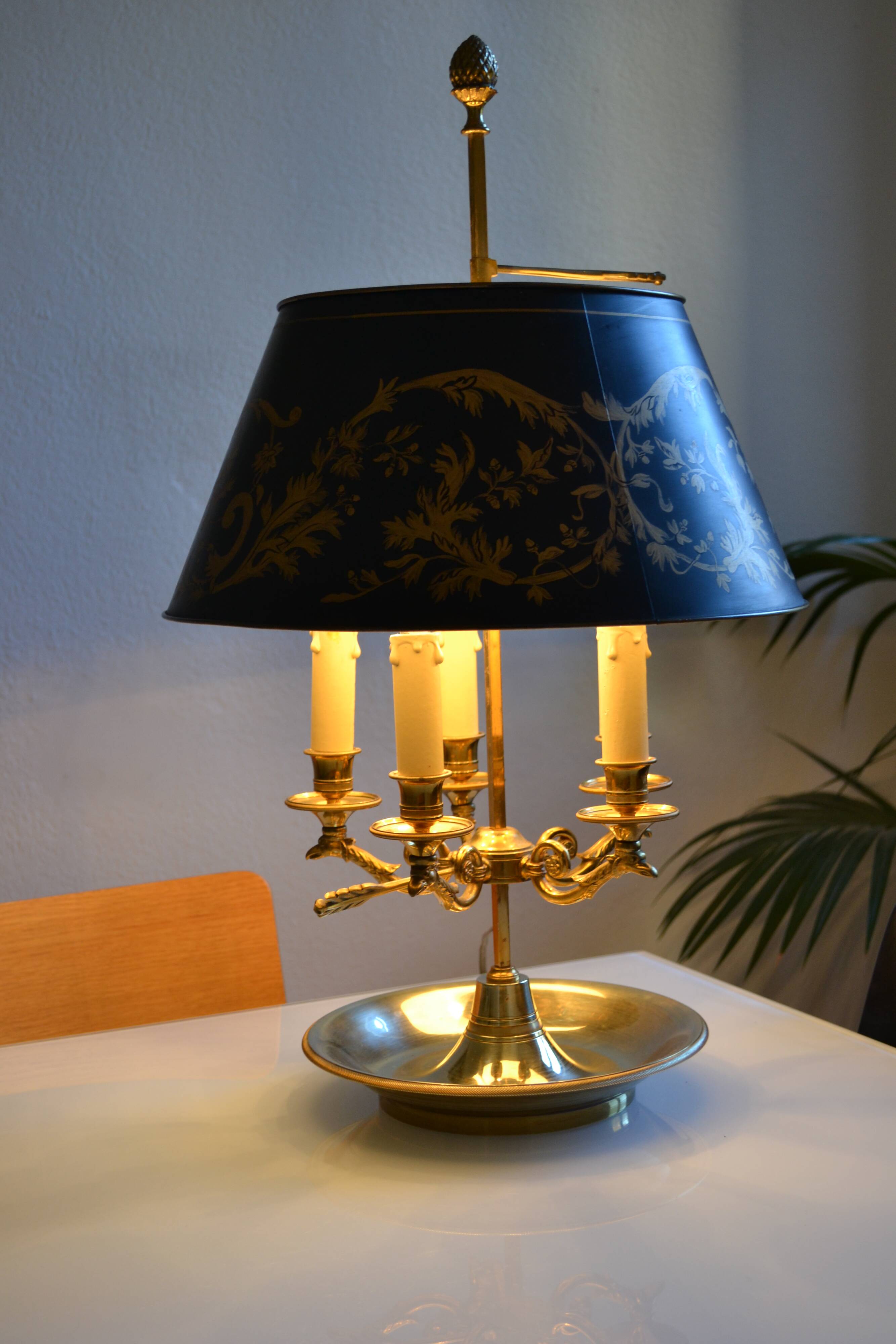 Large hot water bottle lamp with 5 bronze lights, empire style