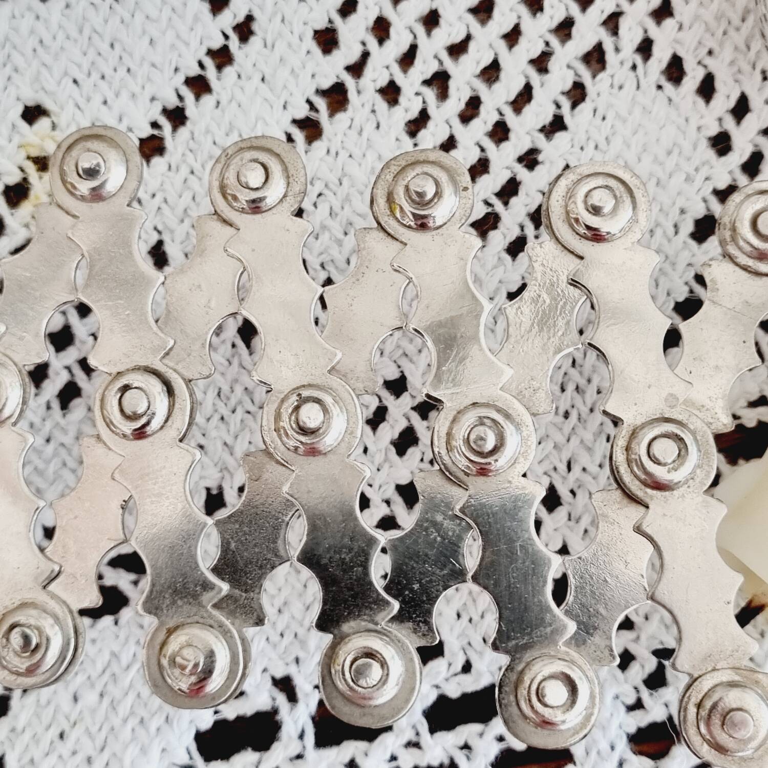 Metal accordion wall candle holder