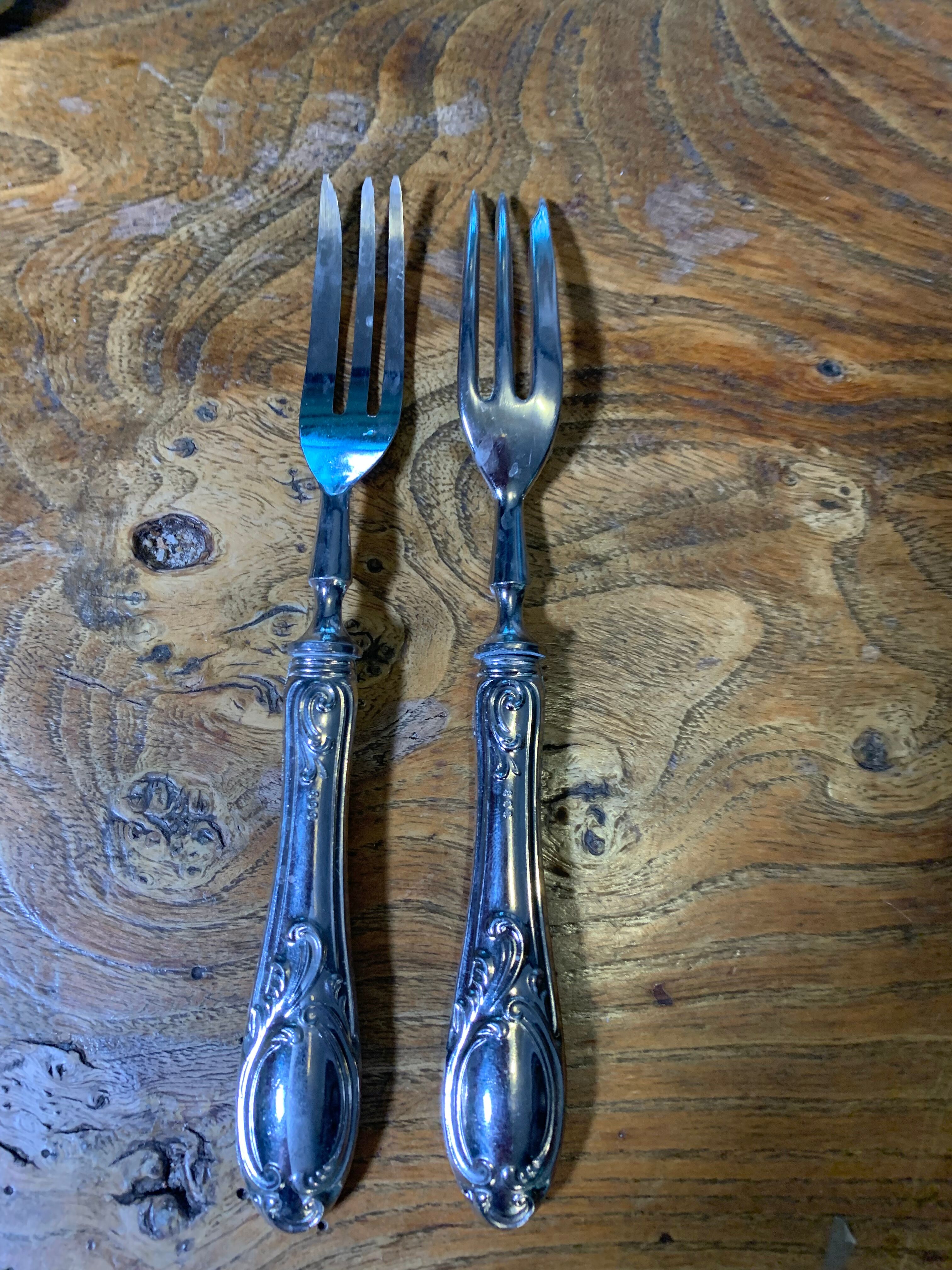 Service de couverts à dessert composé de 11 pièces poinçon 800 ouvragées anciens et collector