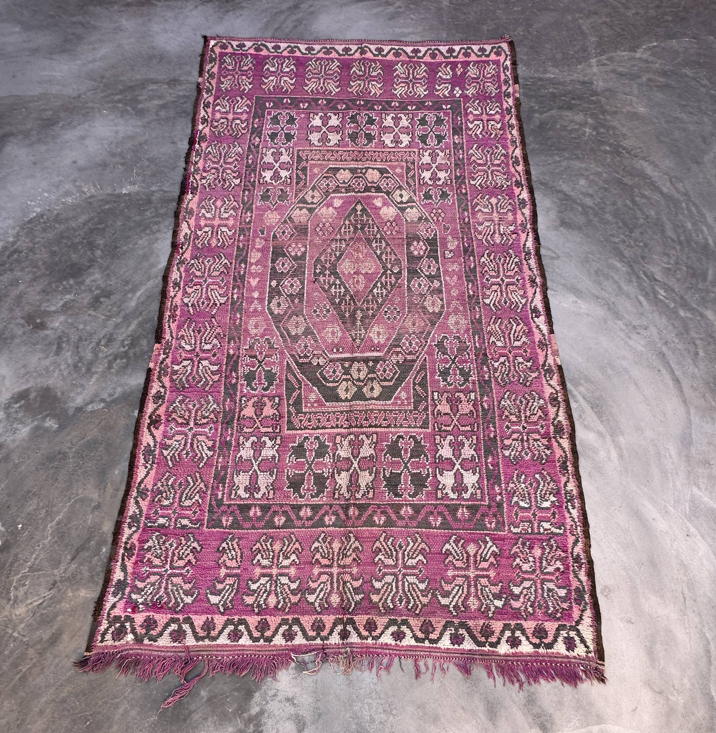 Old Moroccan Carpet - 189 x 340 cm