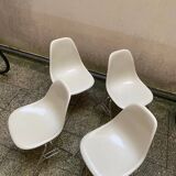 Set of 4 EAMES vitra chairs