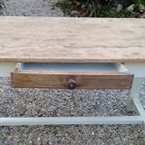 Farm table
