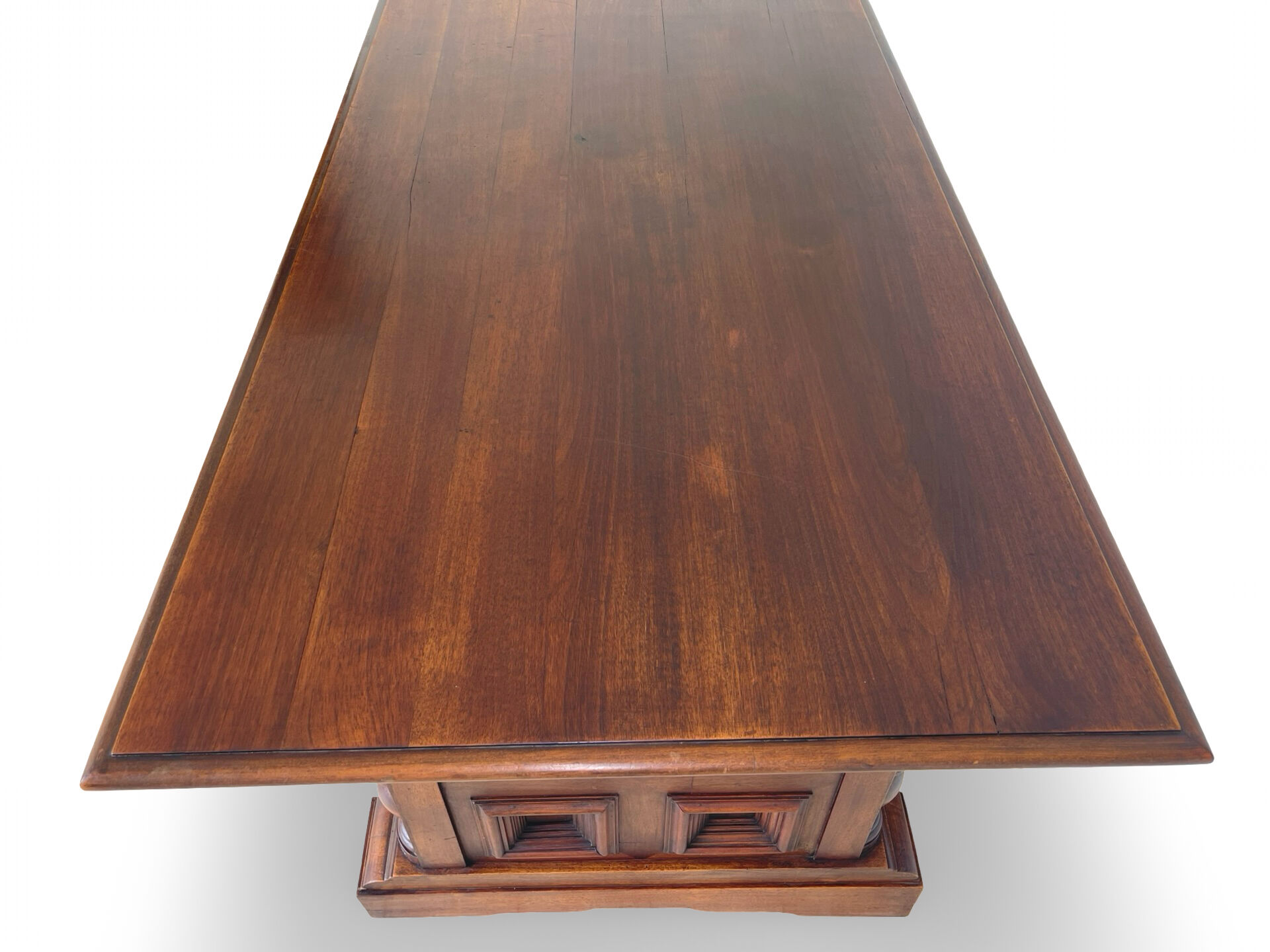 La table à manger extensible de haute qualité de style Renaissance italienne,