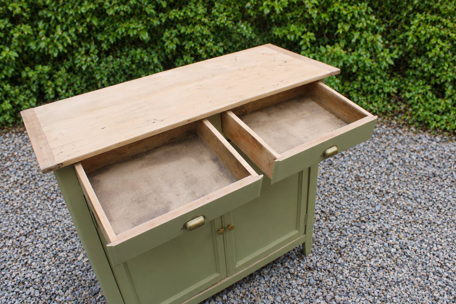 Renovated old Parisian buffet – Clay Green Envie & wooden top – 99 cm