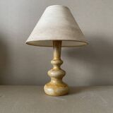 Table lamp in turned wood