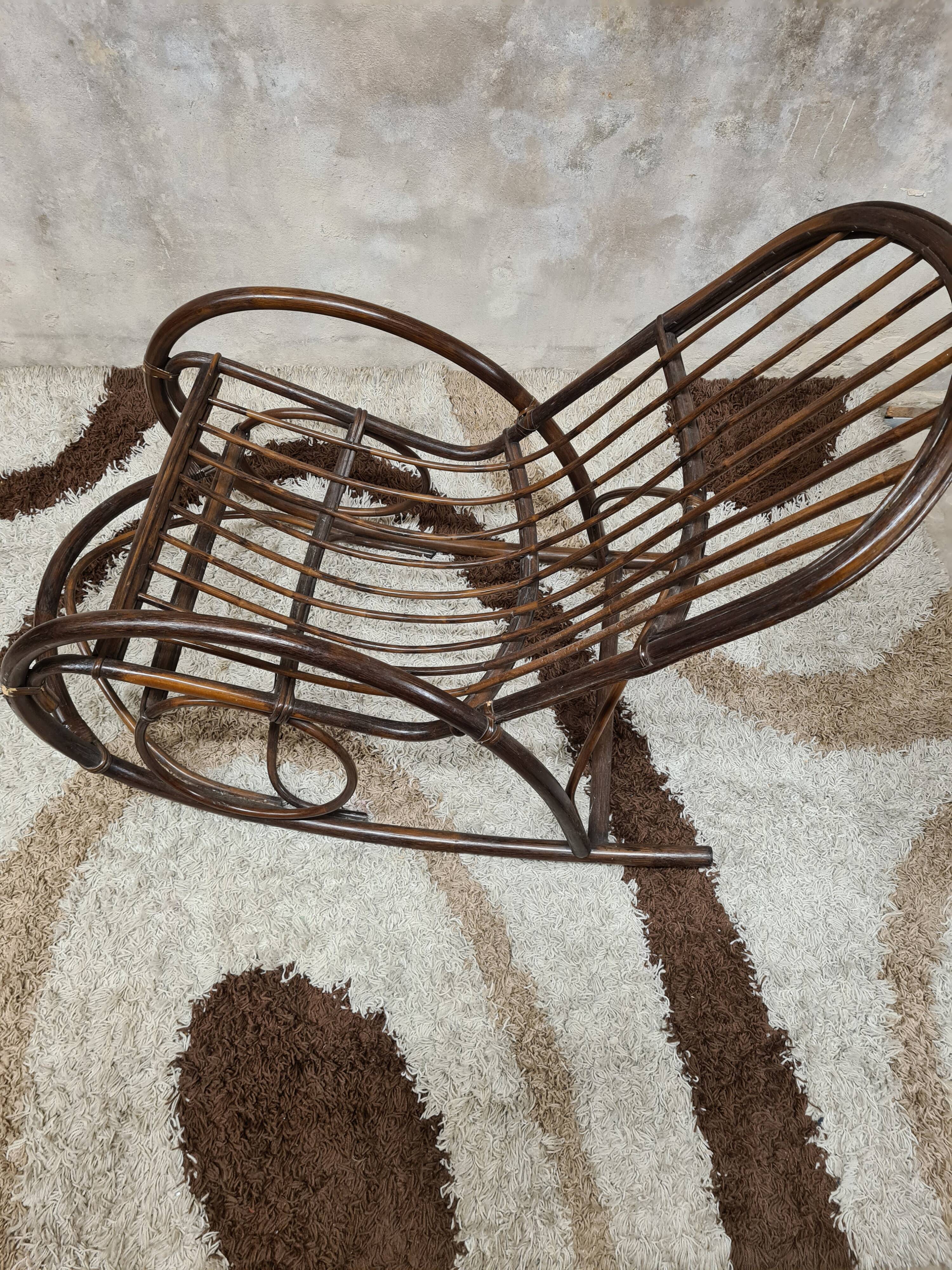 Rocking-chair in rattan bamboo 1970 vintage