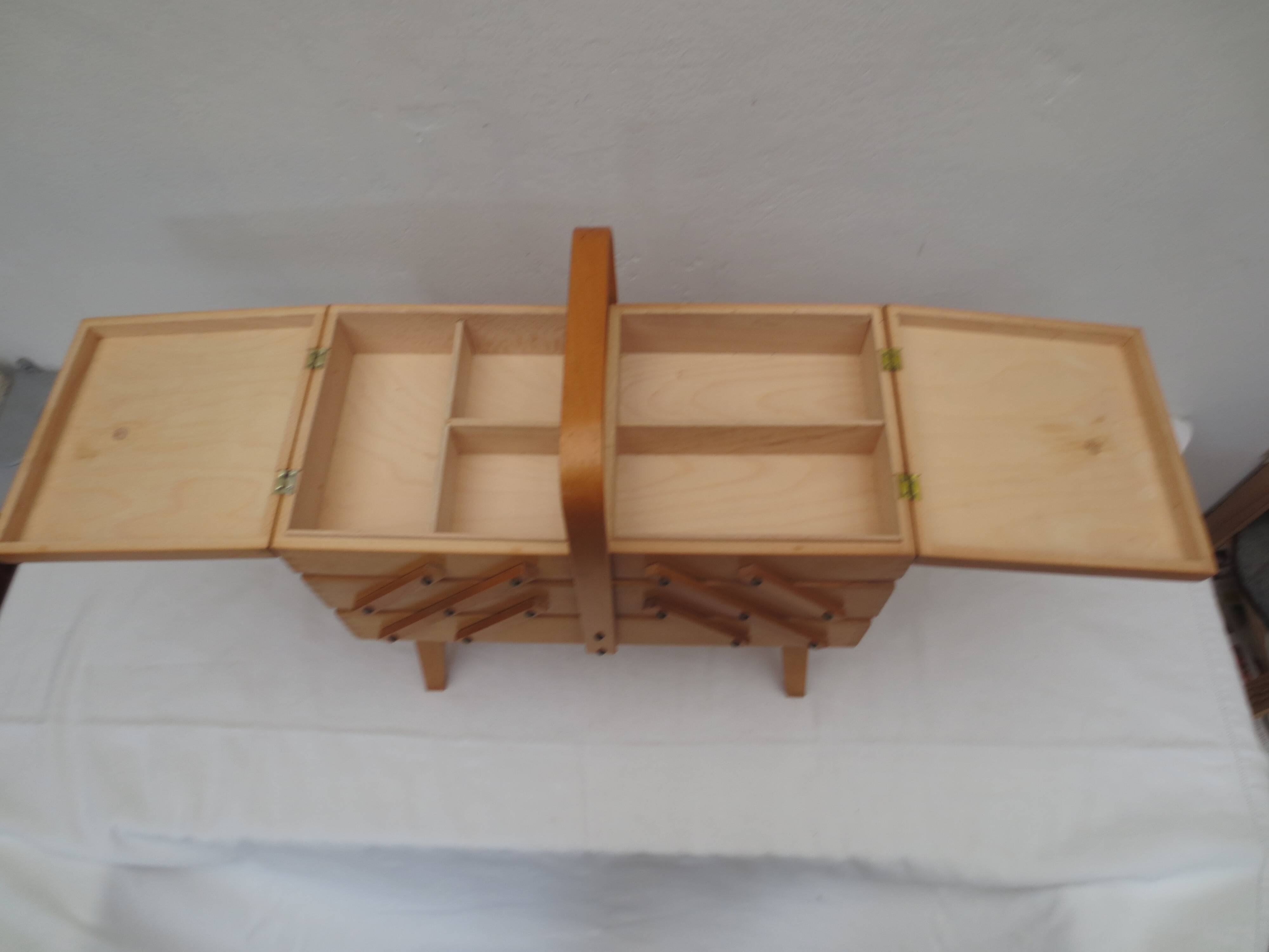 Nice-sized worker, in light varnished wood