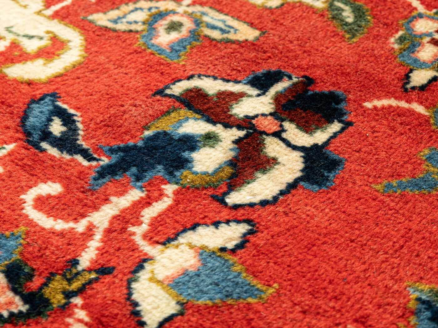 1960s Keshan carpet 386x245cm