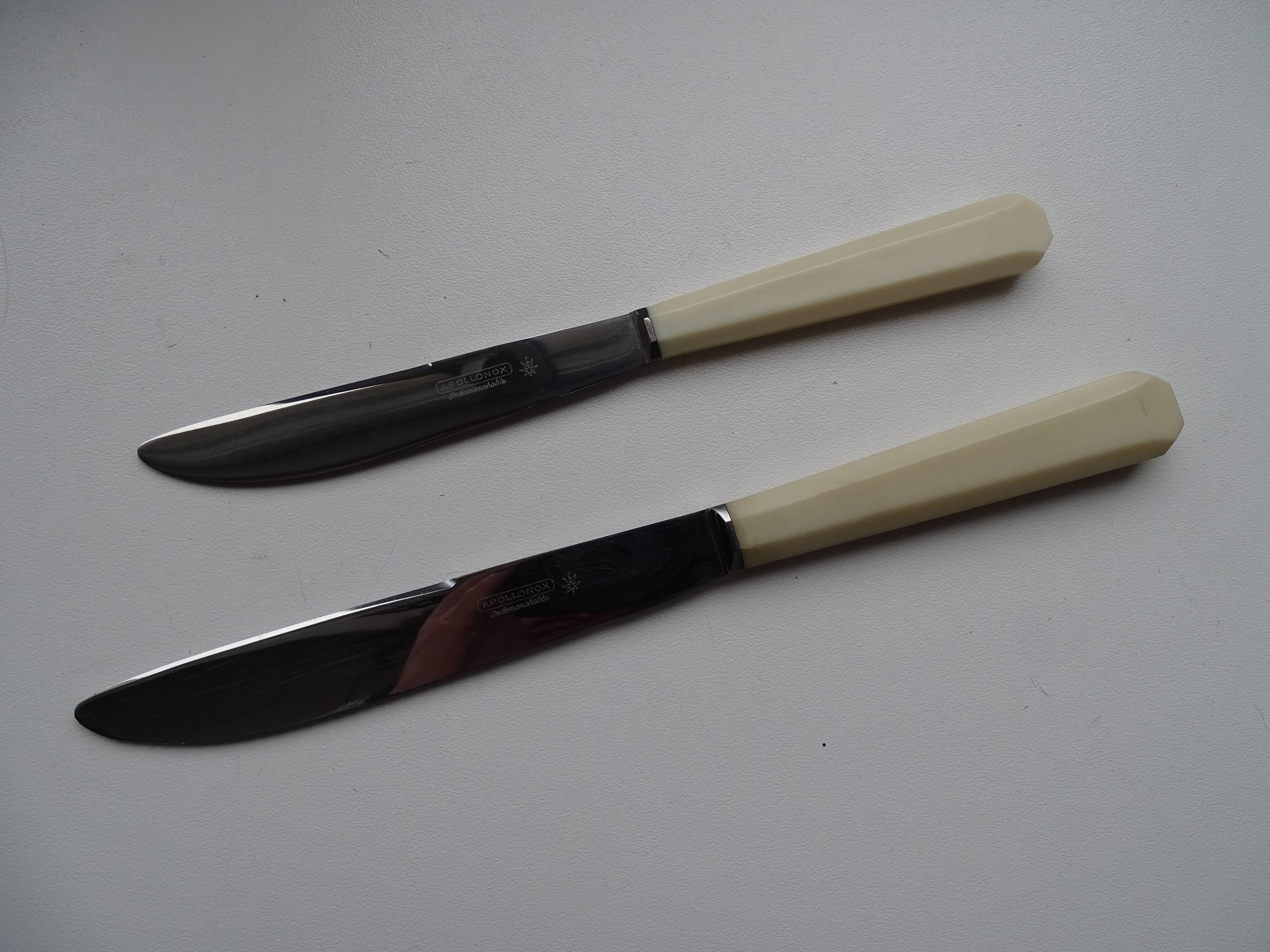 24 Art Deco knives Apollonox bakelite and stainless steel handles in case