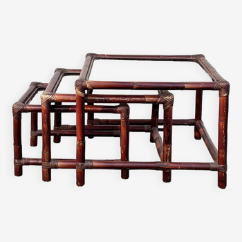 Suite de 3 tables gigognes en bambou