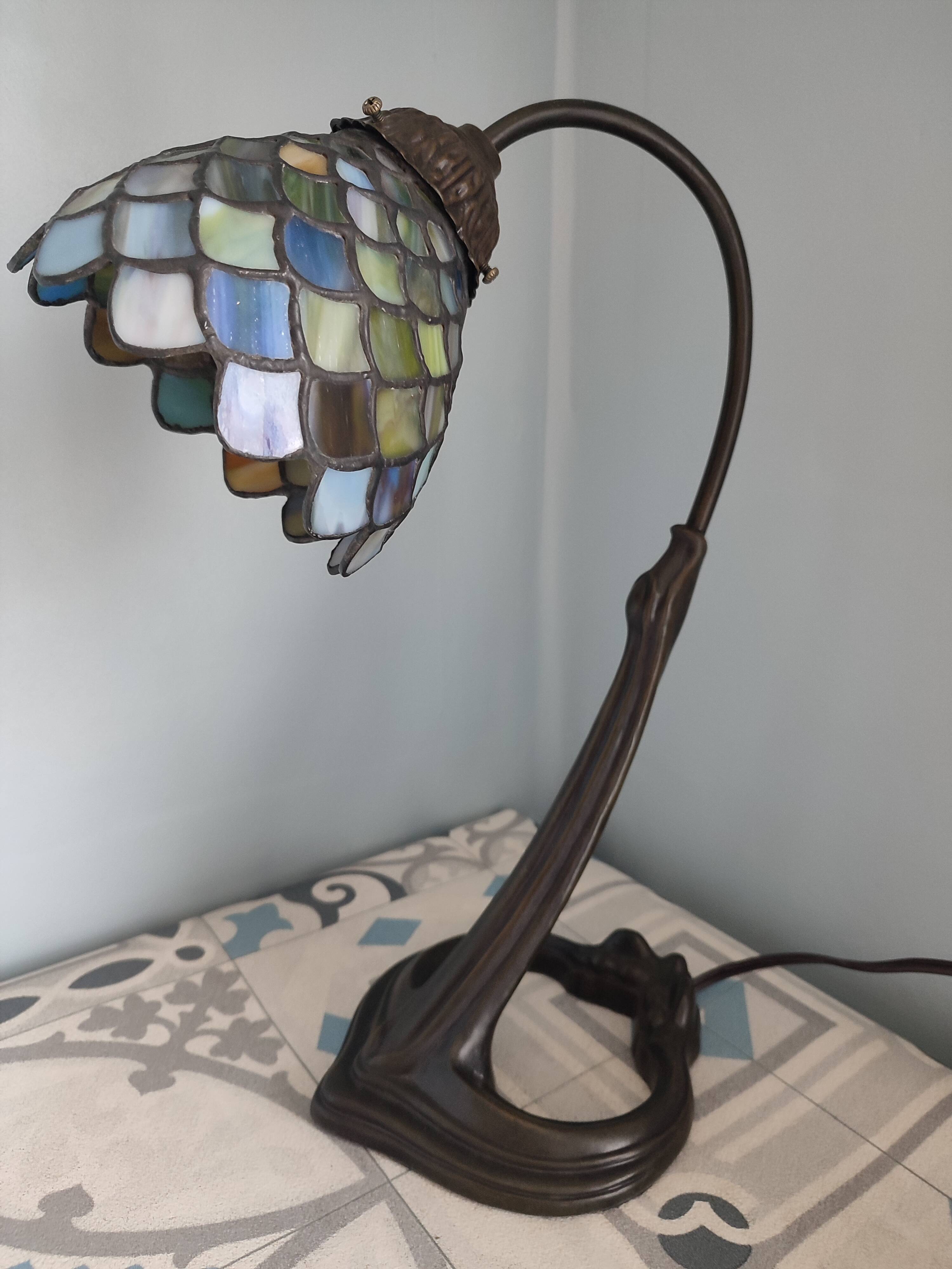 Tiffany table lamp art deco style