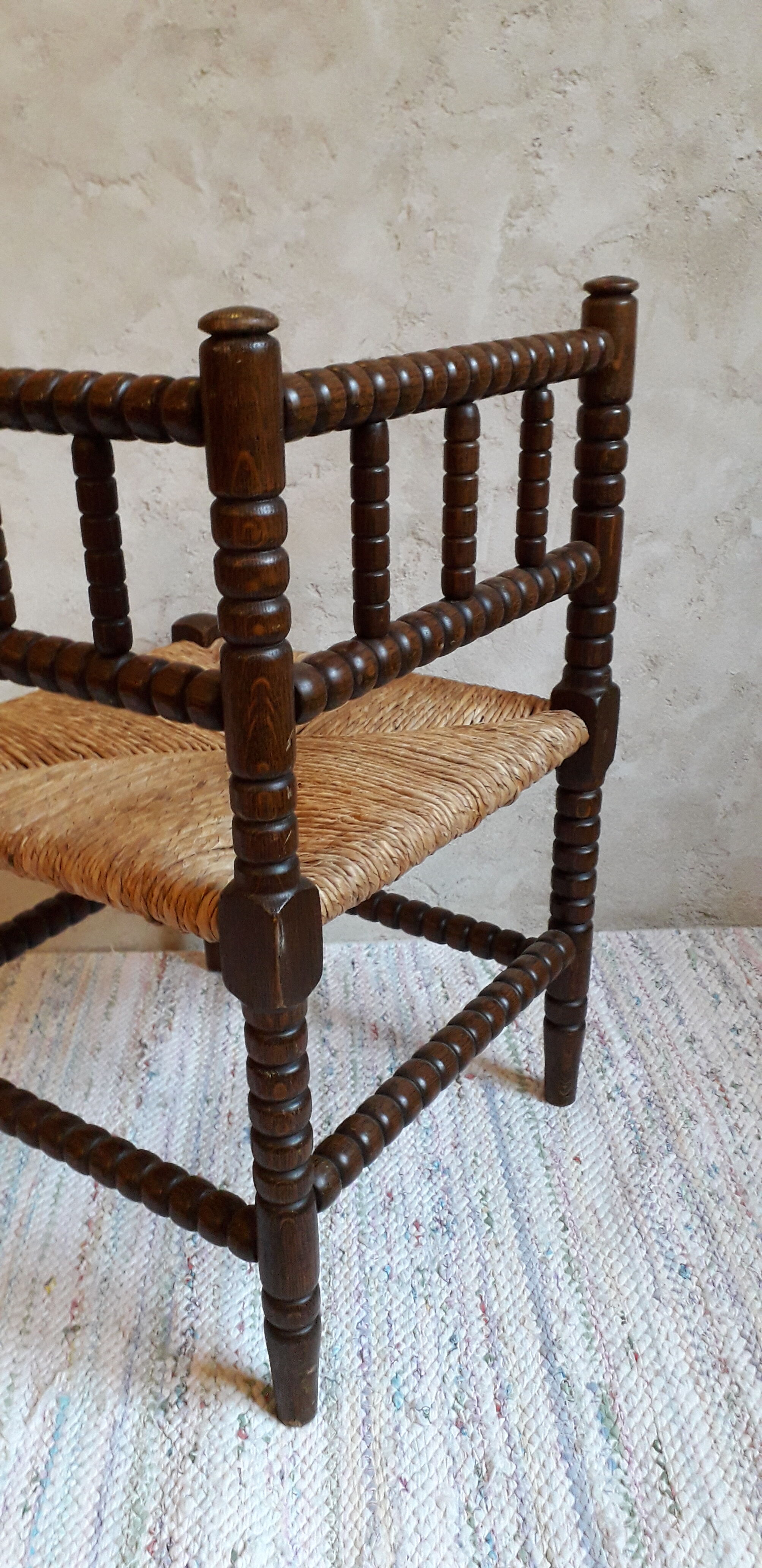 Paillé corner chair