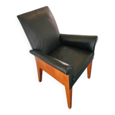 Fauteuil Paramount par Philippe Starck / cuir noir pour Driade / 1989