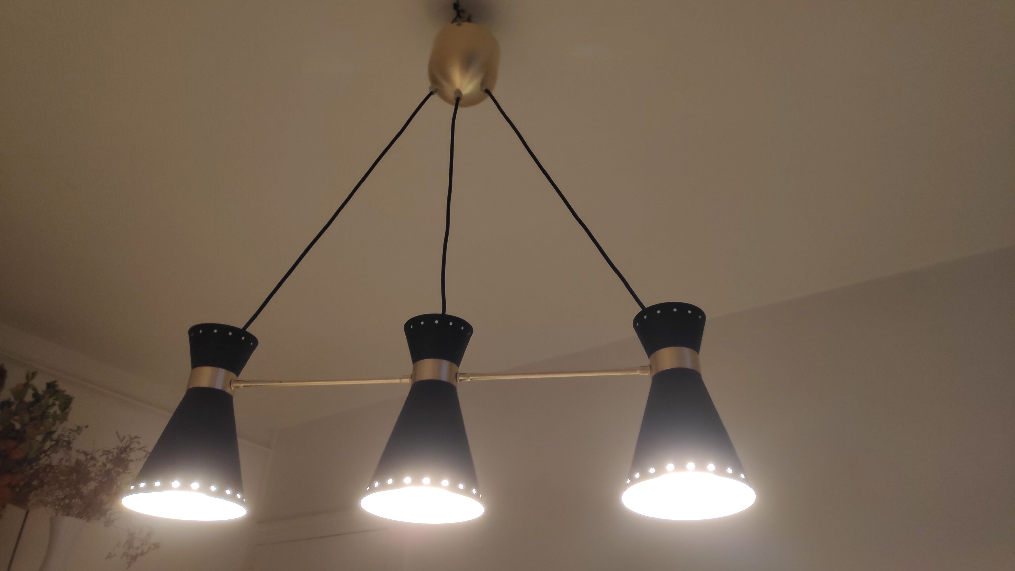 Lustre 3 diabolos en métal noir et doré