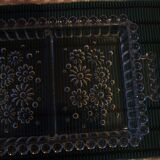 Antique dish in chiseled glass with pearls