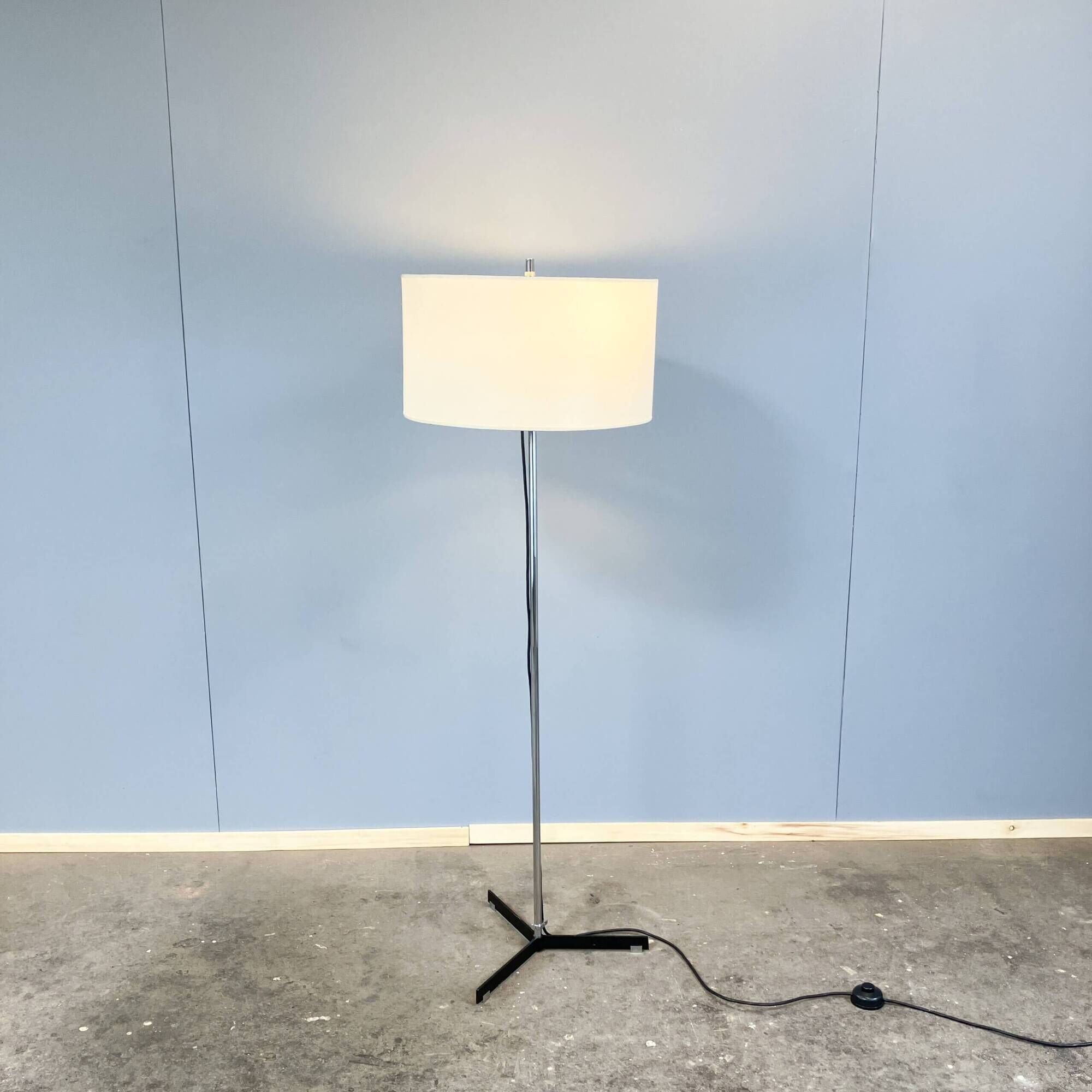 Floor lamp by WILA, chrome and black lacquered metal with a fabric shade, 1960s/1970s