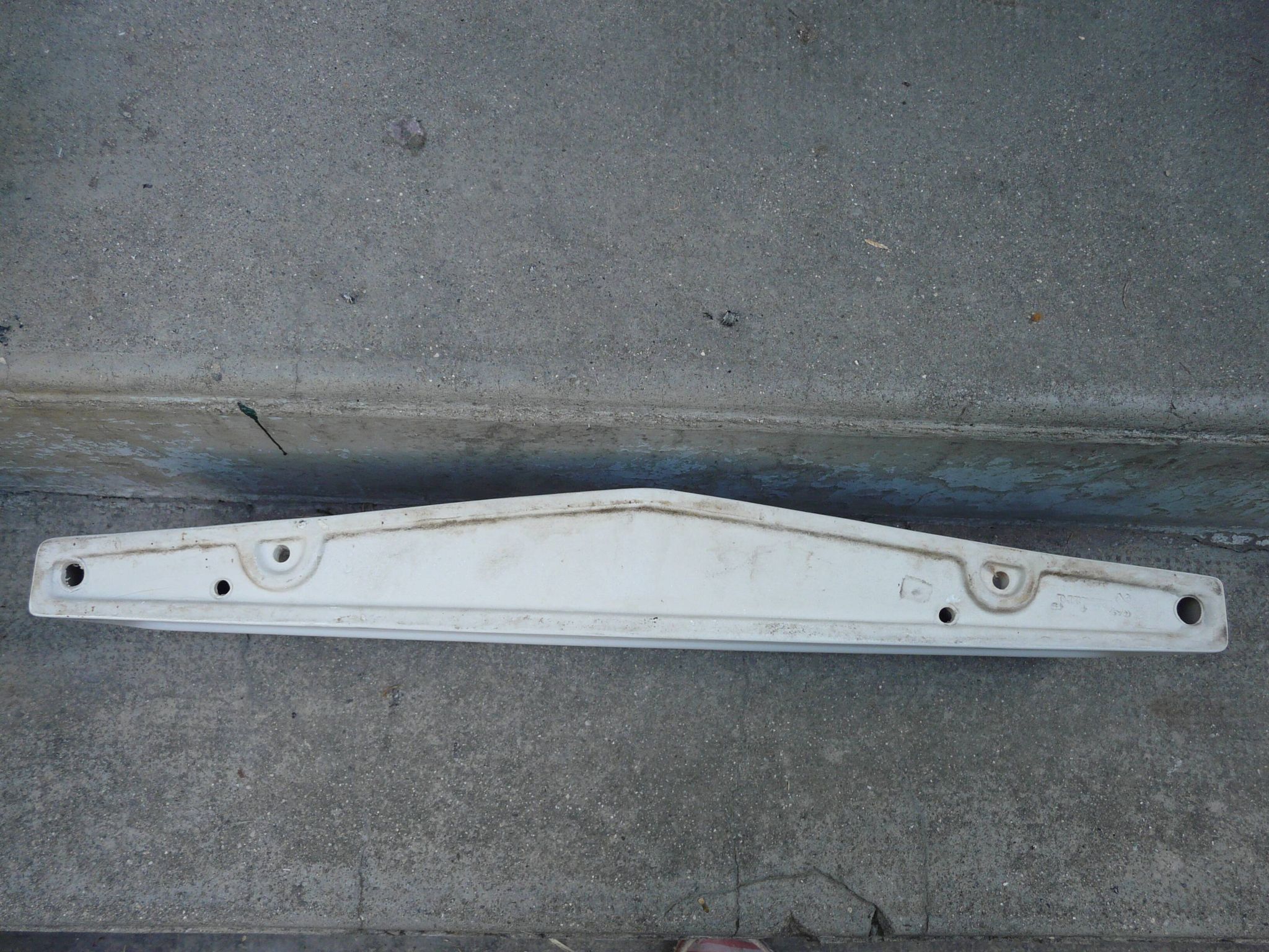 Bathroom shelf white porcelain sink shelf