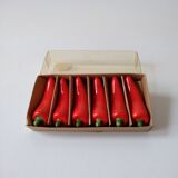 Set of 6 ceramic red pepper knife holders