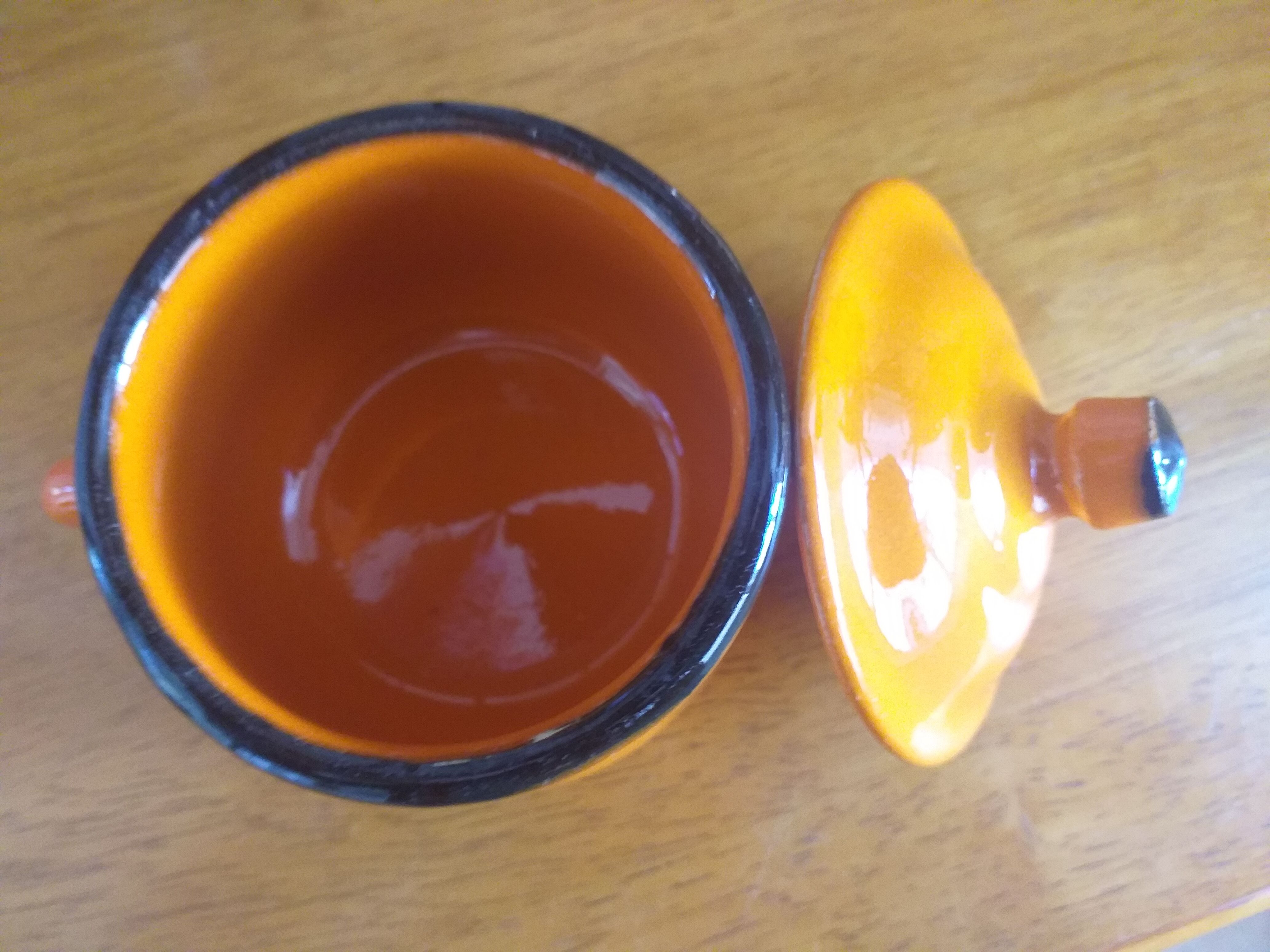 Sugar pot in orange enamelled sandstone