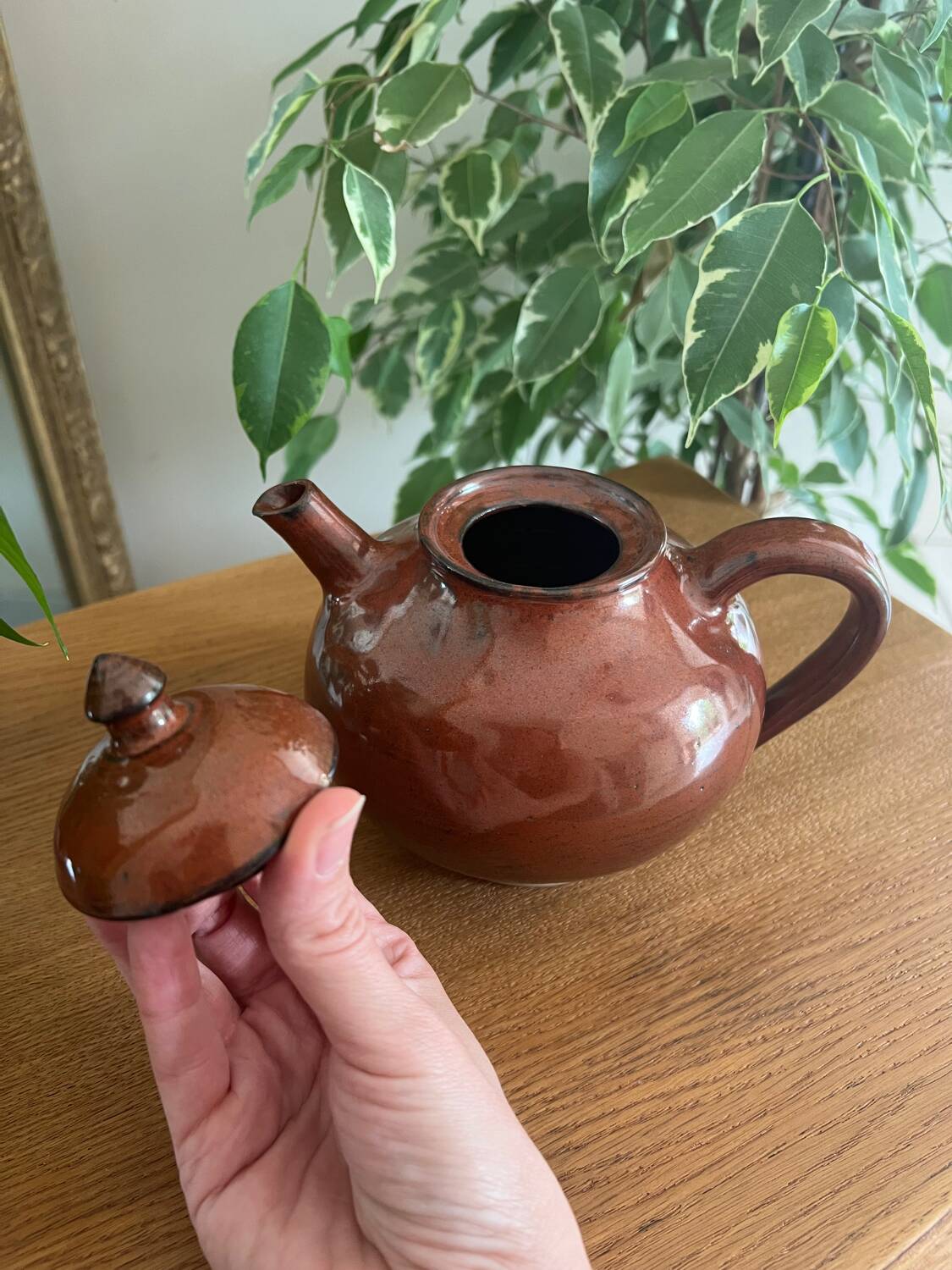 Brick red sandstone teapot from Saint Amand en Puisaye
