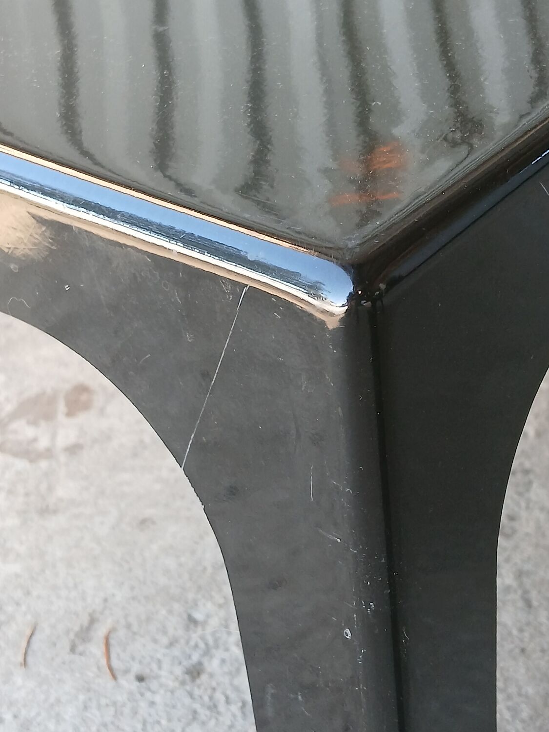 Pair of coffee tables in fibreglass, circa 1970.