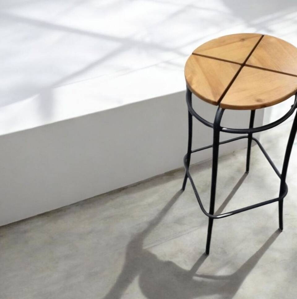 Bar stool