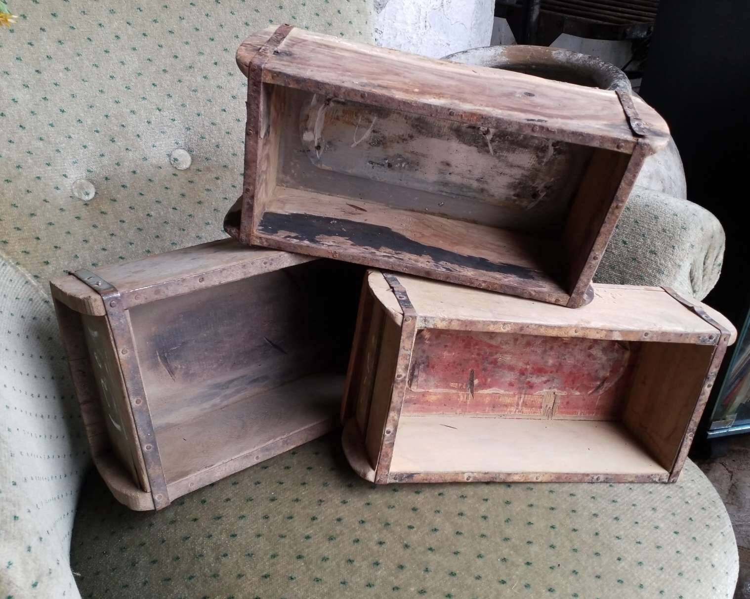 Suite of 3 brick molds