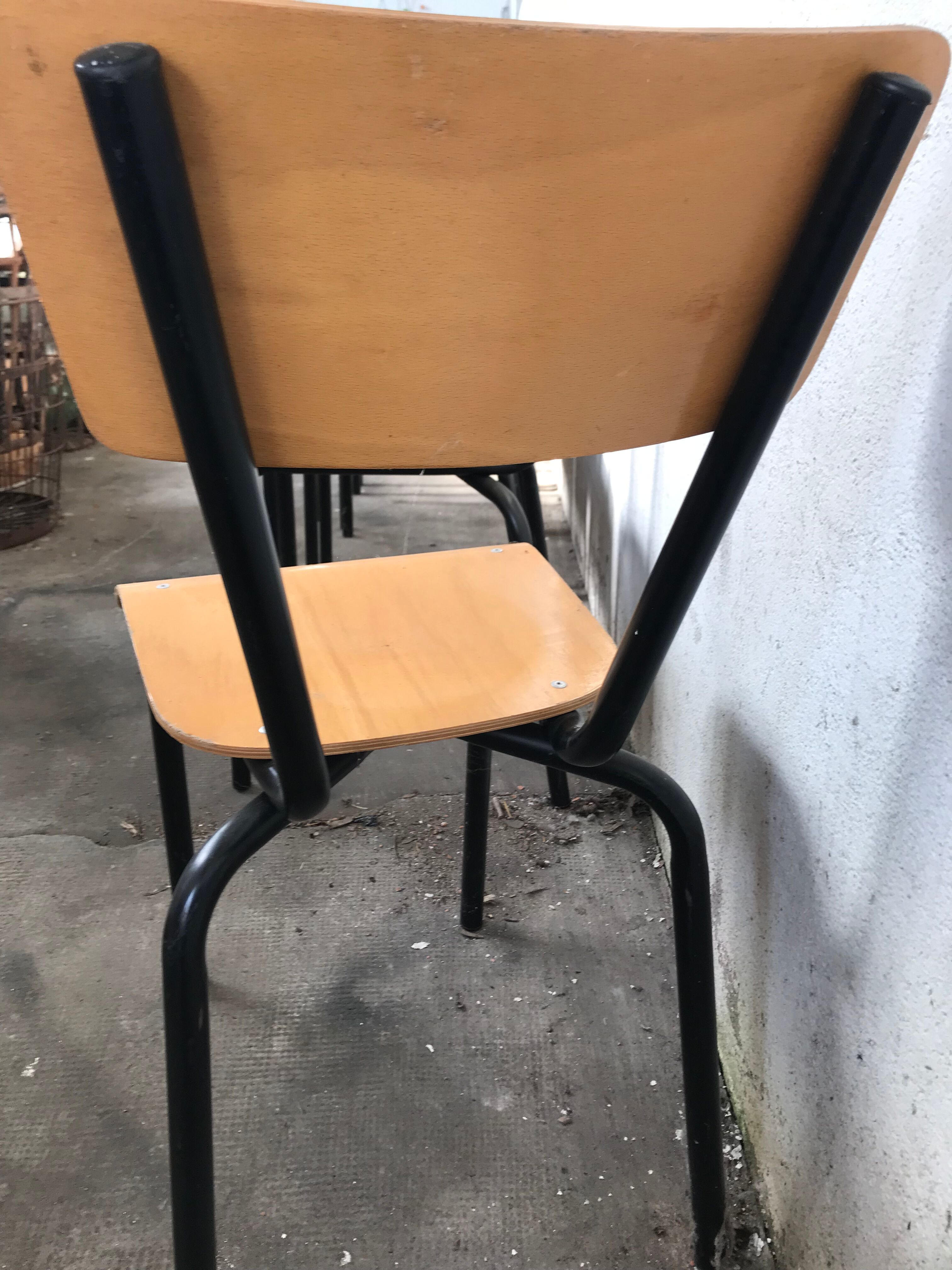 Set of 12 mullca 511 chairs