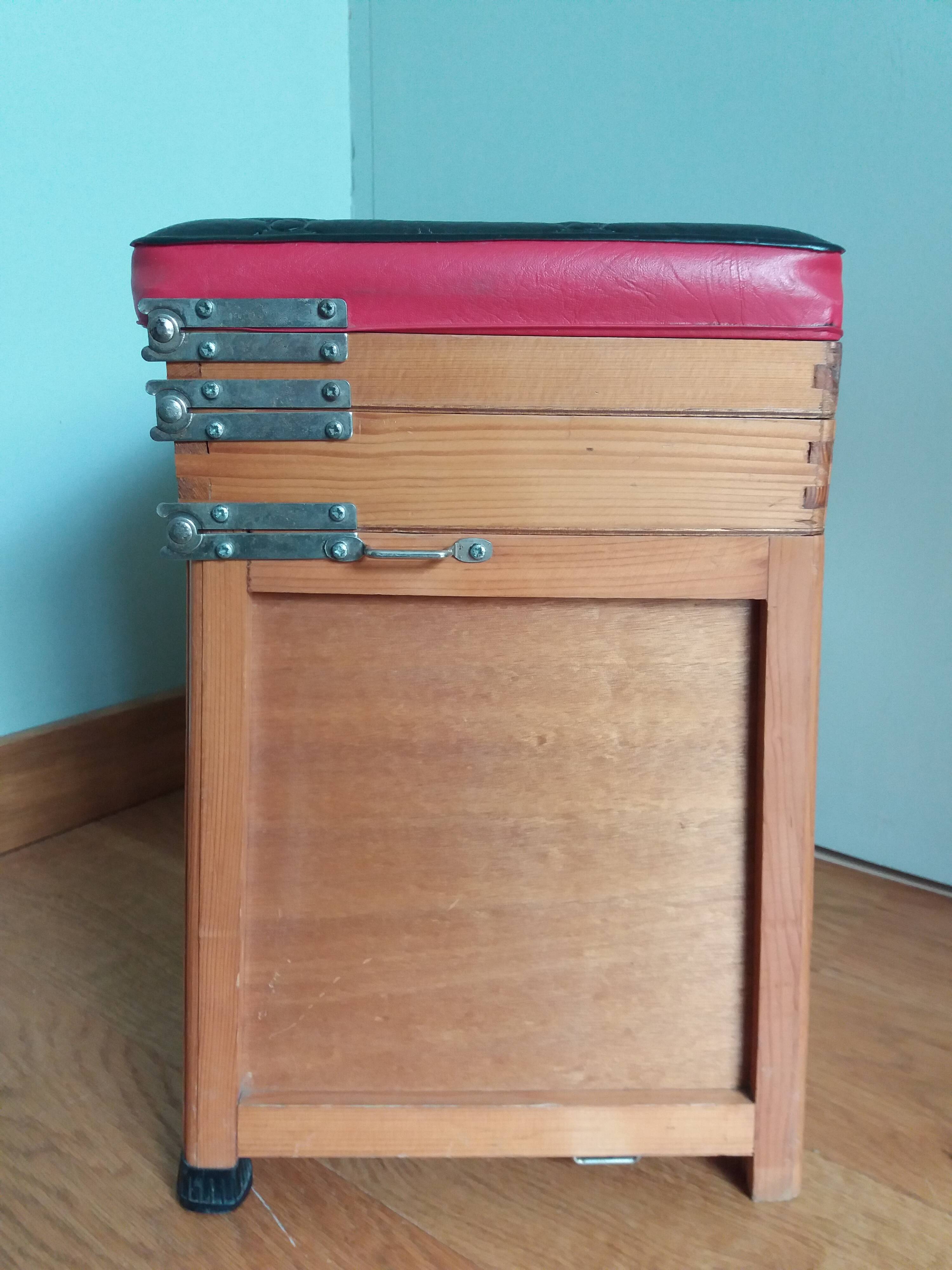 Fishing storage chest fisherman stool