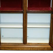 Bibliothèque ancienne style Samuel Pepys 1666 victorienne