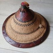 Chapeau africain ancien artisanal