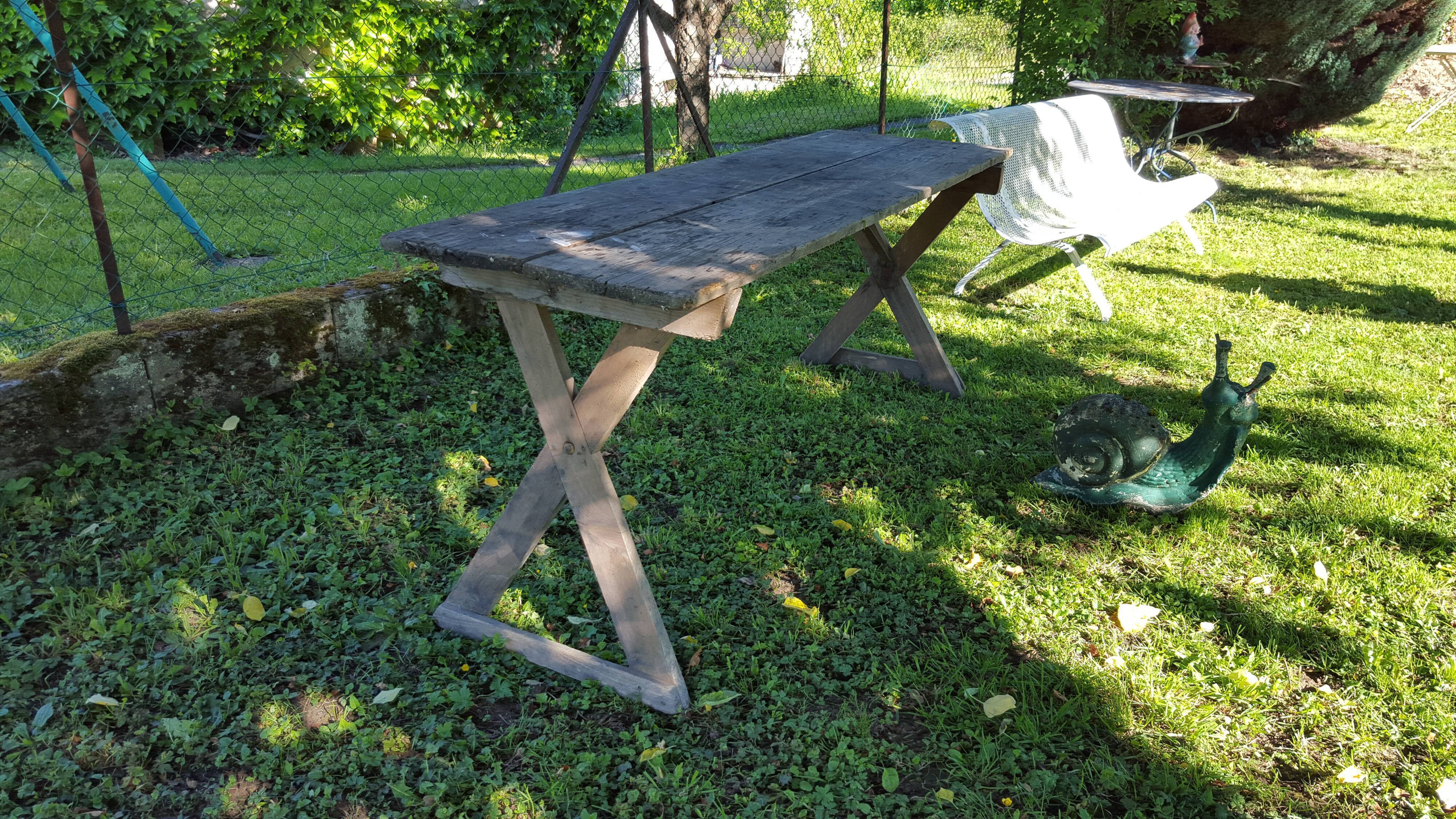 "Sochaux" folding brewery table c