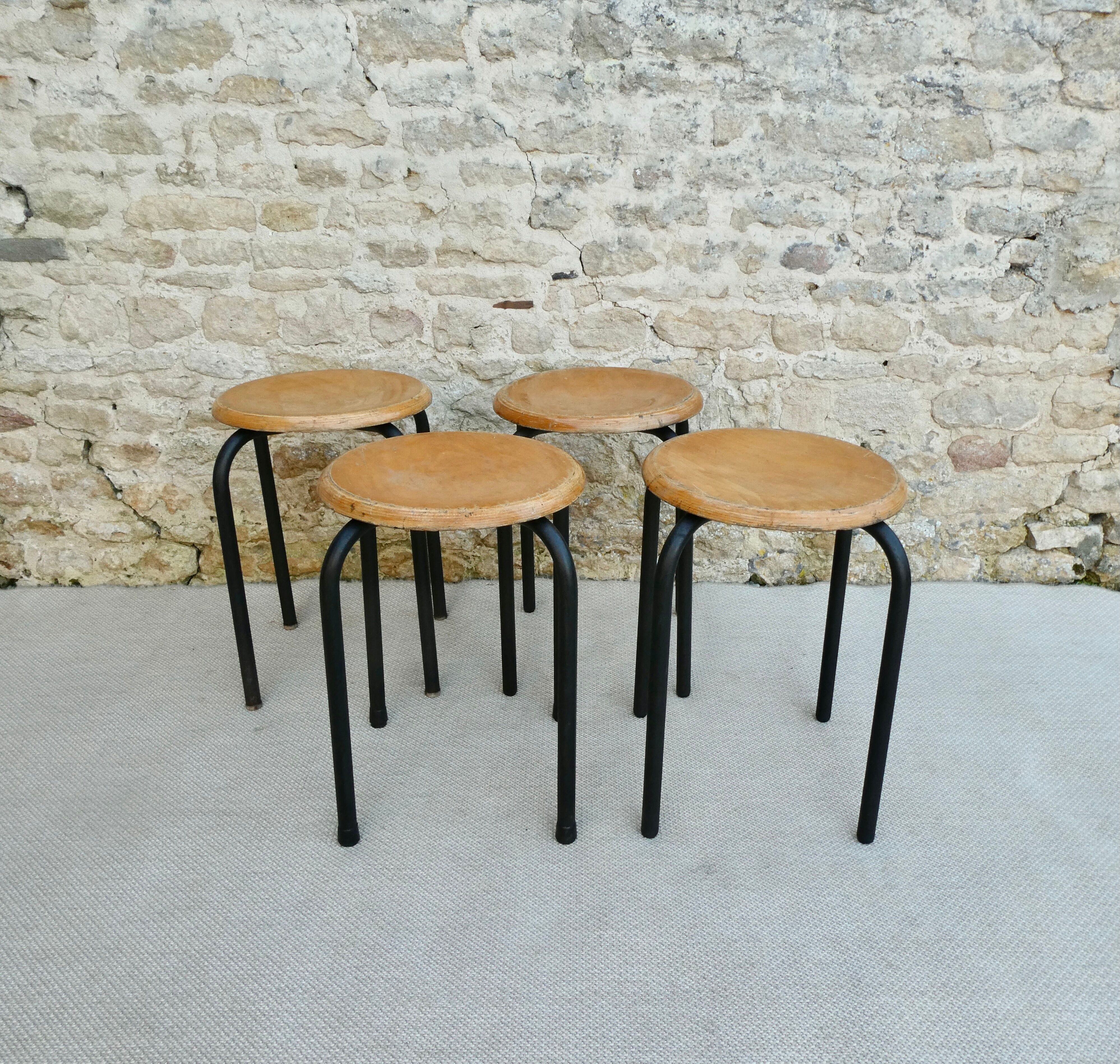 Lot de 4 tabourets d'école en bois et métal