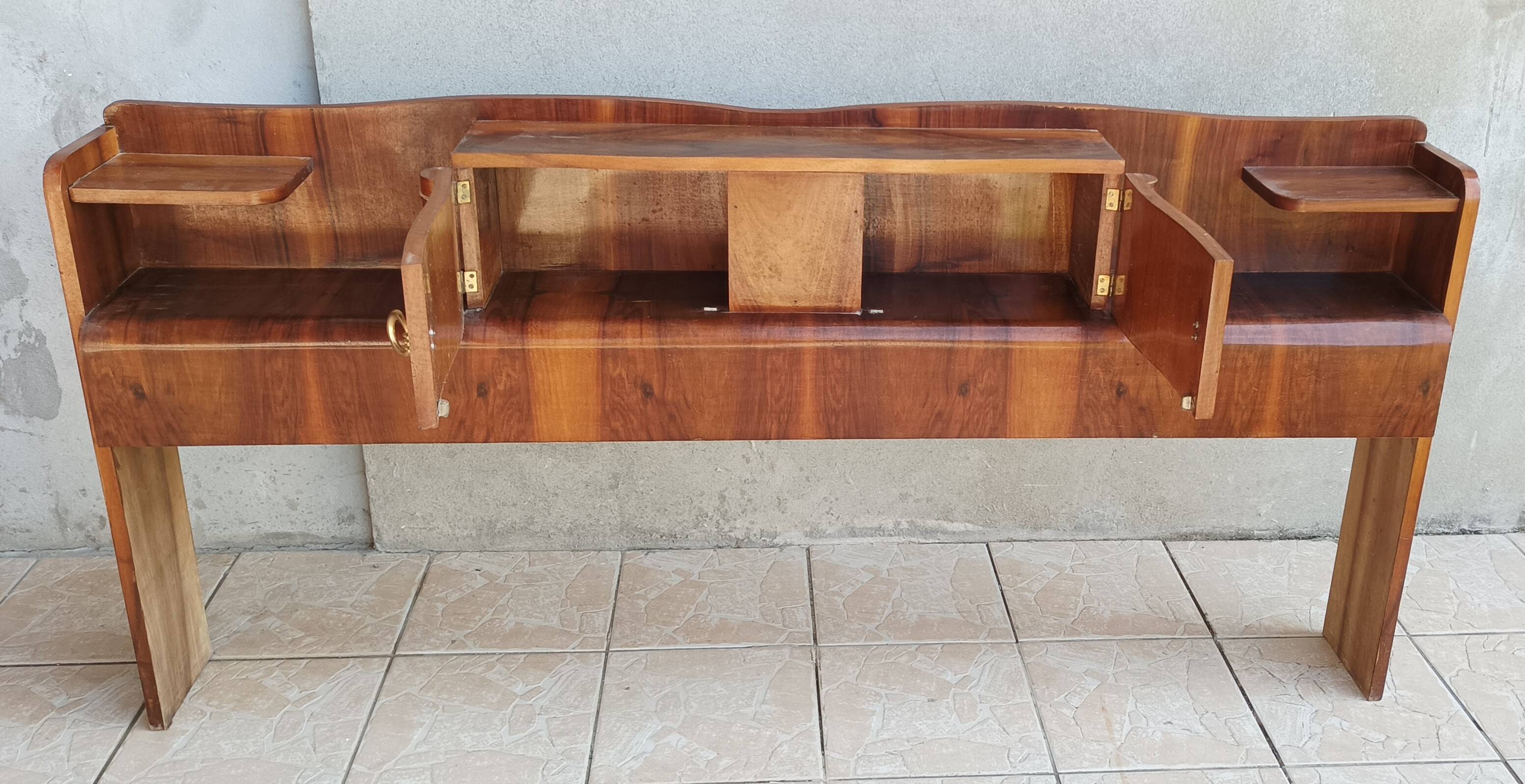 Cozy Art Deco headboard in burr walnut