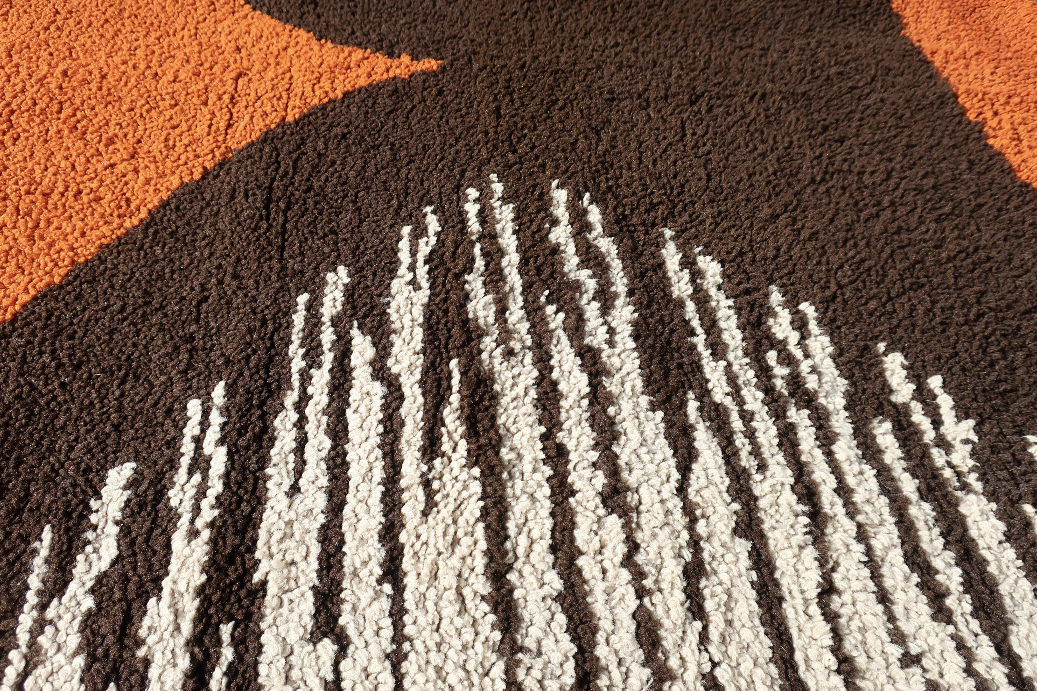 1970s designer rug in knotted wool 280 x 200 cm