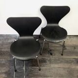 2 Seven chairs by Arne Jacobsen for Fritz Hansen - children's model