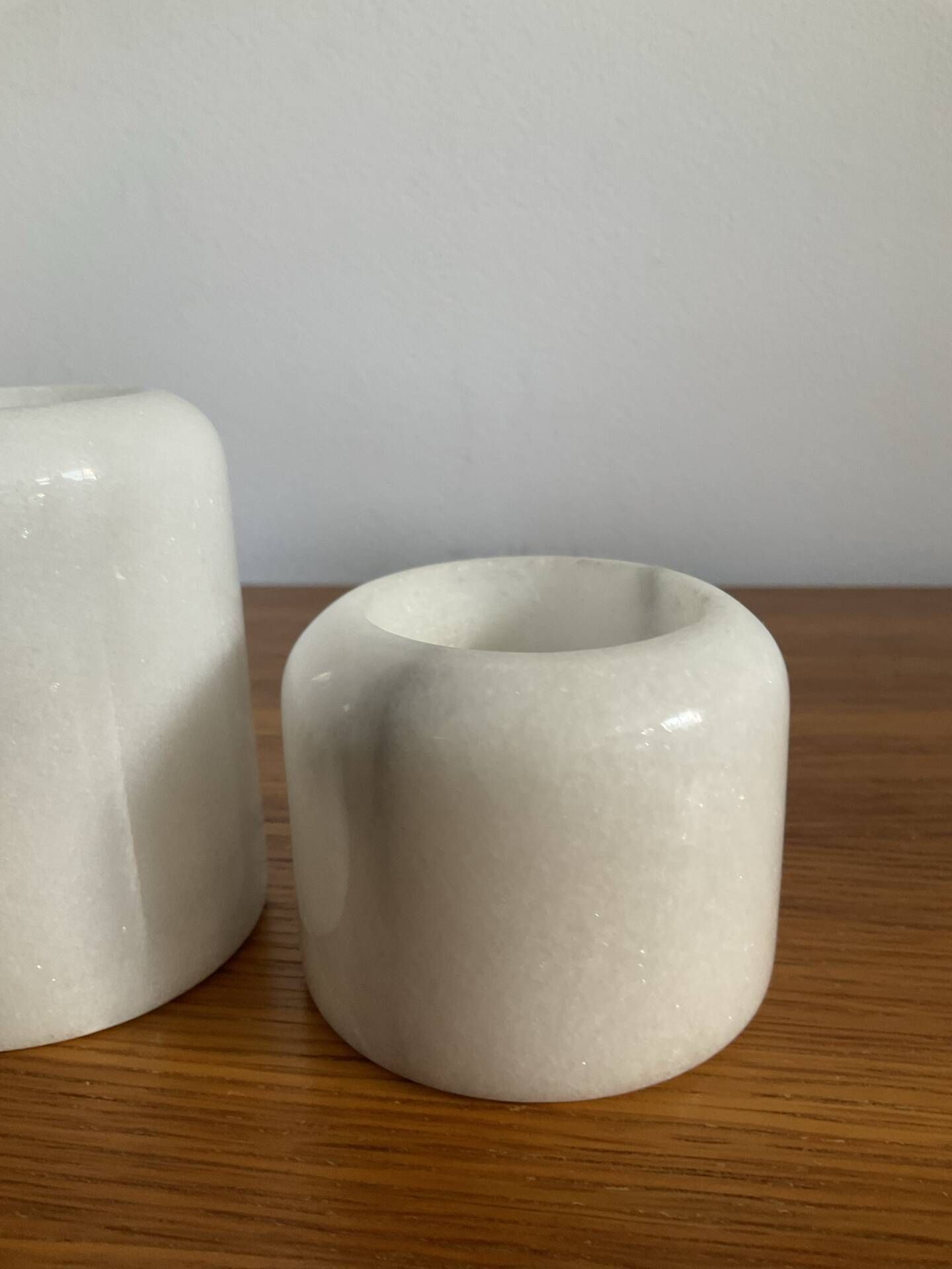 Trio de bougeoirs rouleaux vintage en marbre blanc