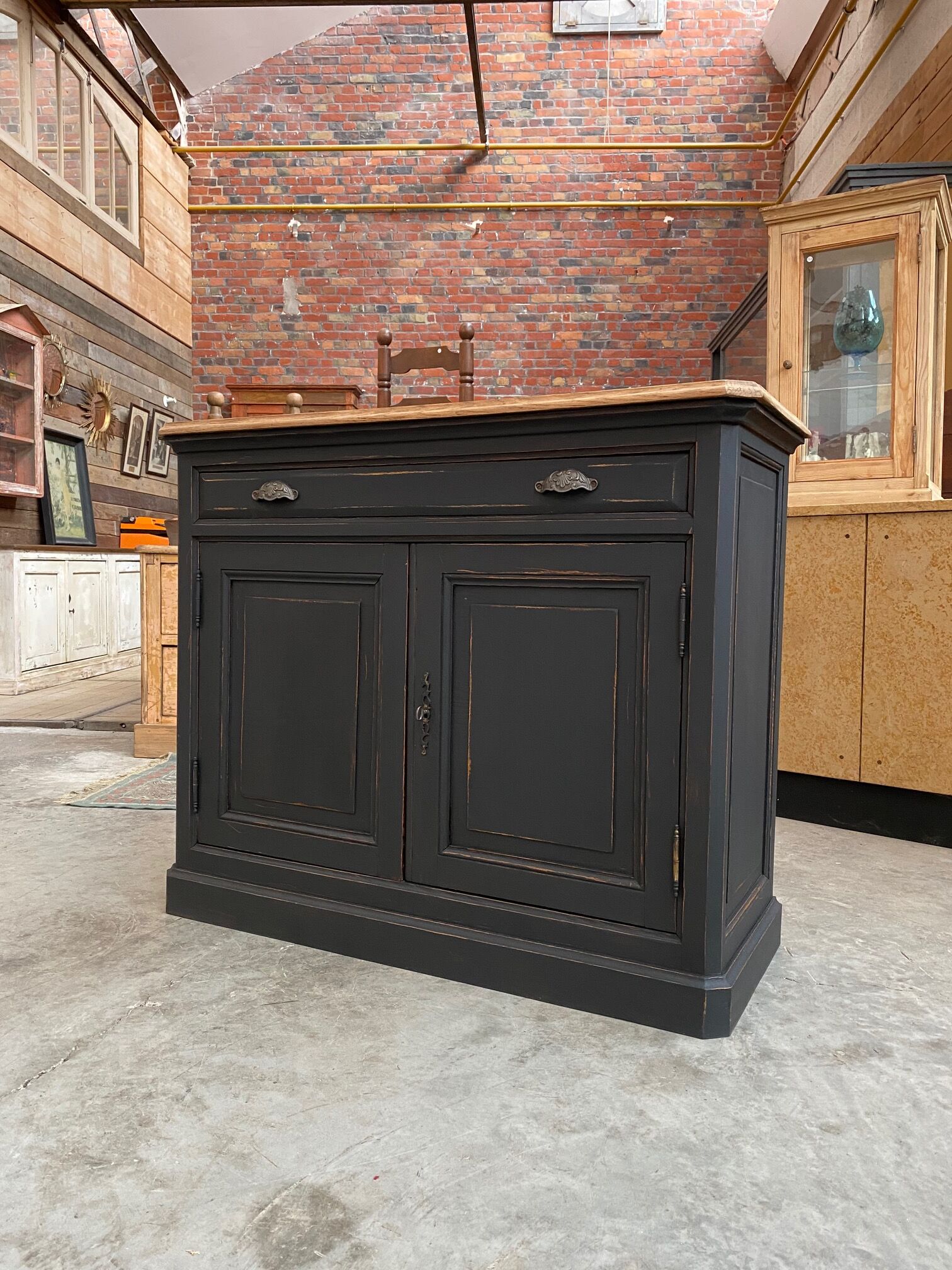 Oak sideboard early twentieth century