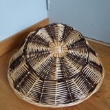 Round wicker presentation basket