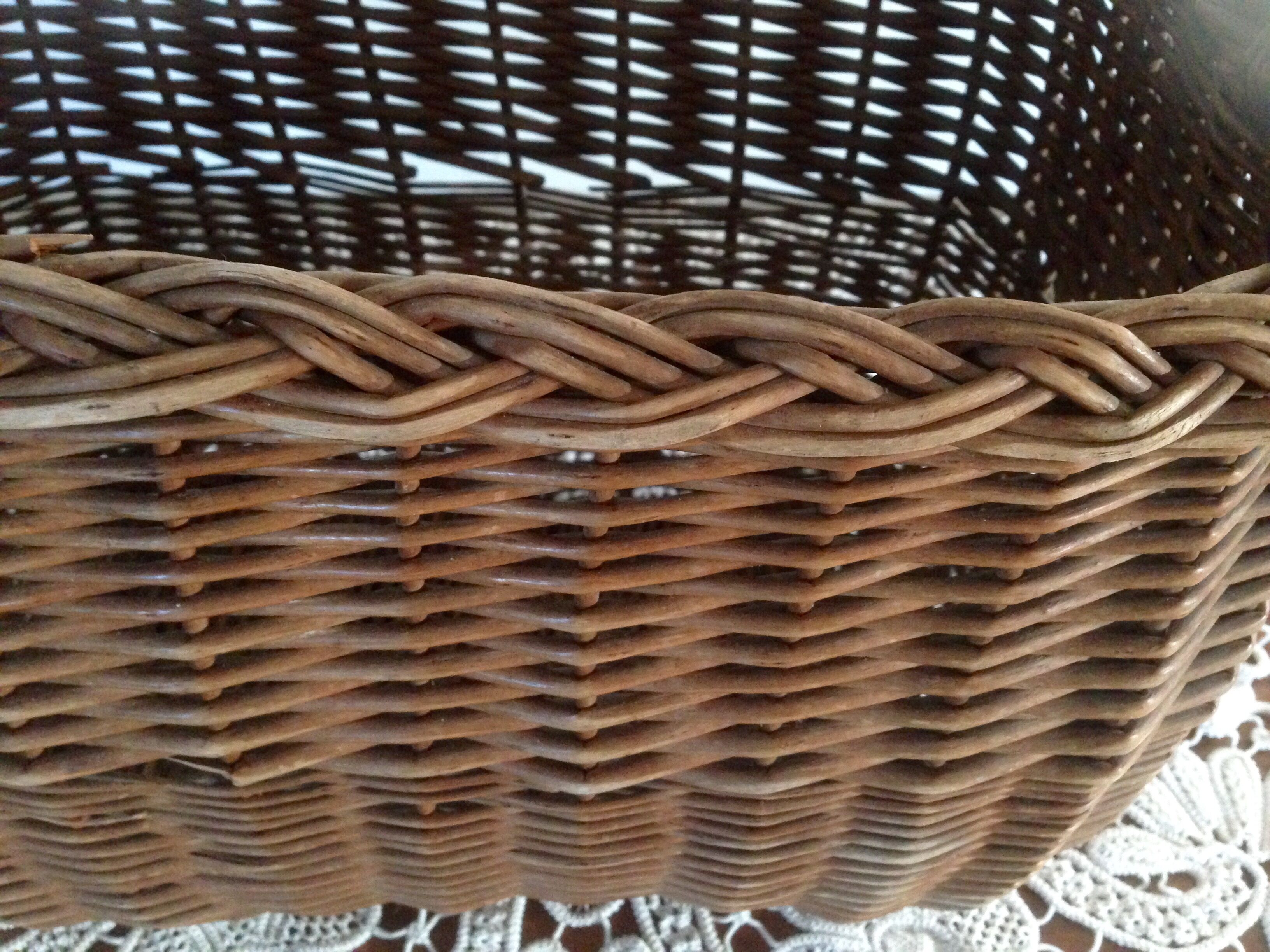 Panier en osier ancien