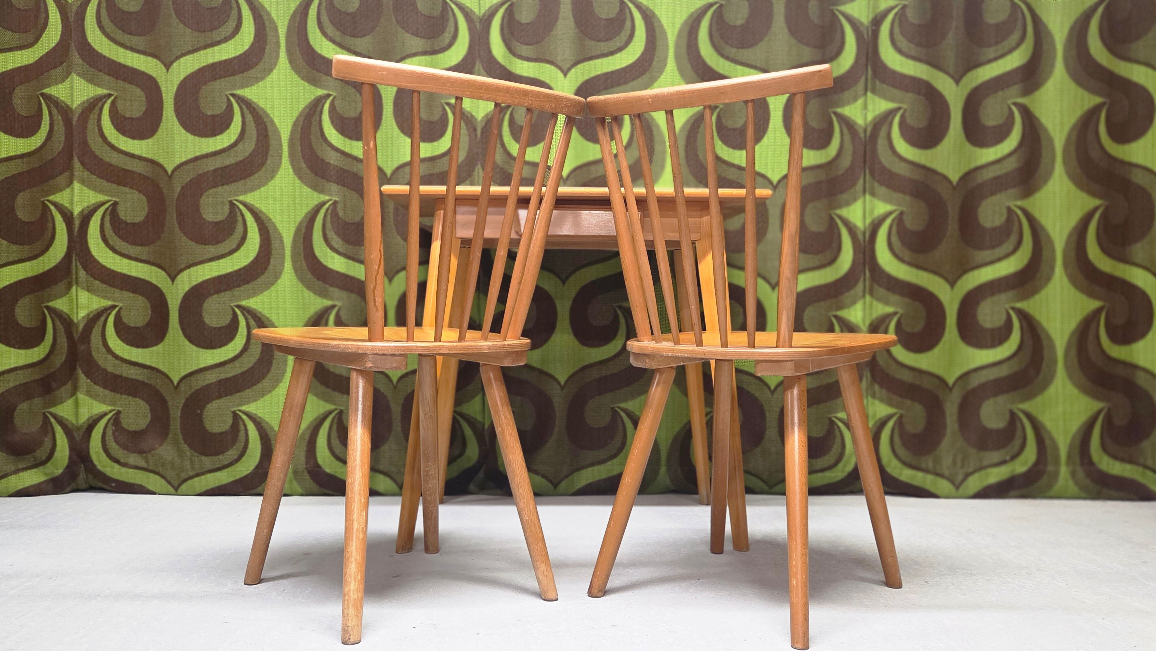 Table and 2 Scandinavian chairs 1960 vintage
